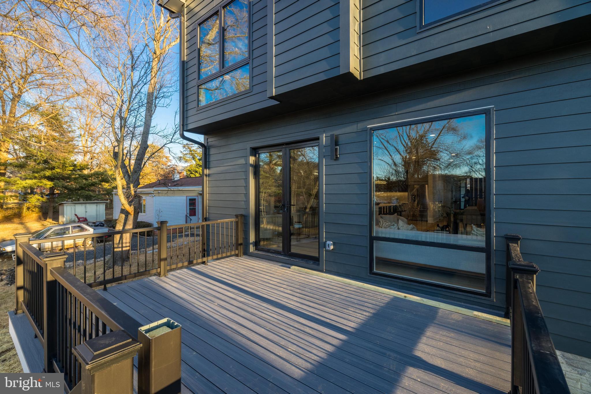 COURTLAND PARK - Residential