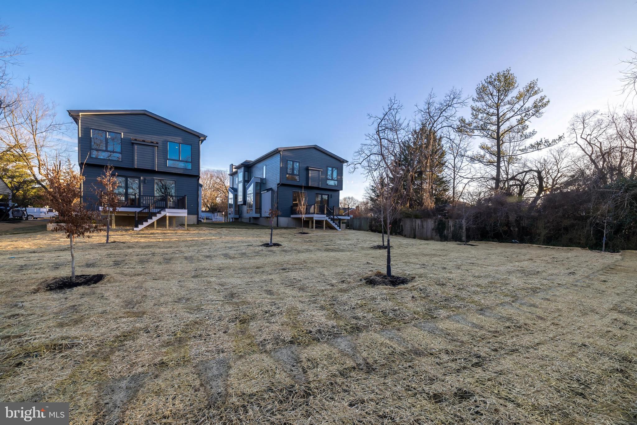 COURTLAND PARK - Residential