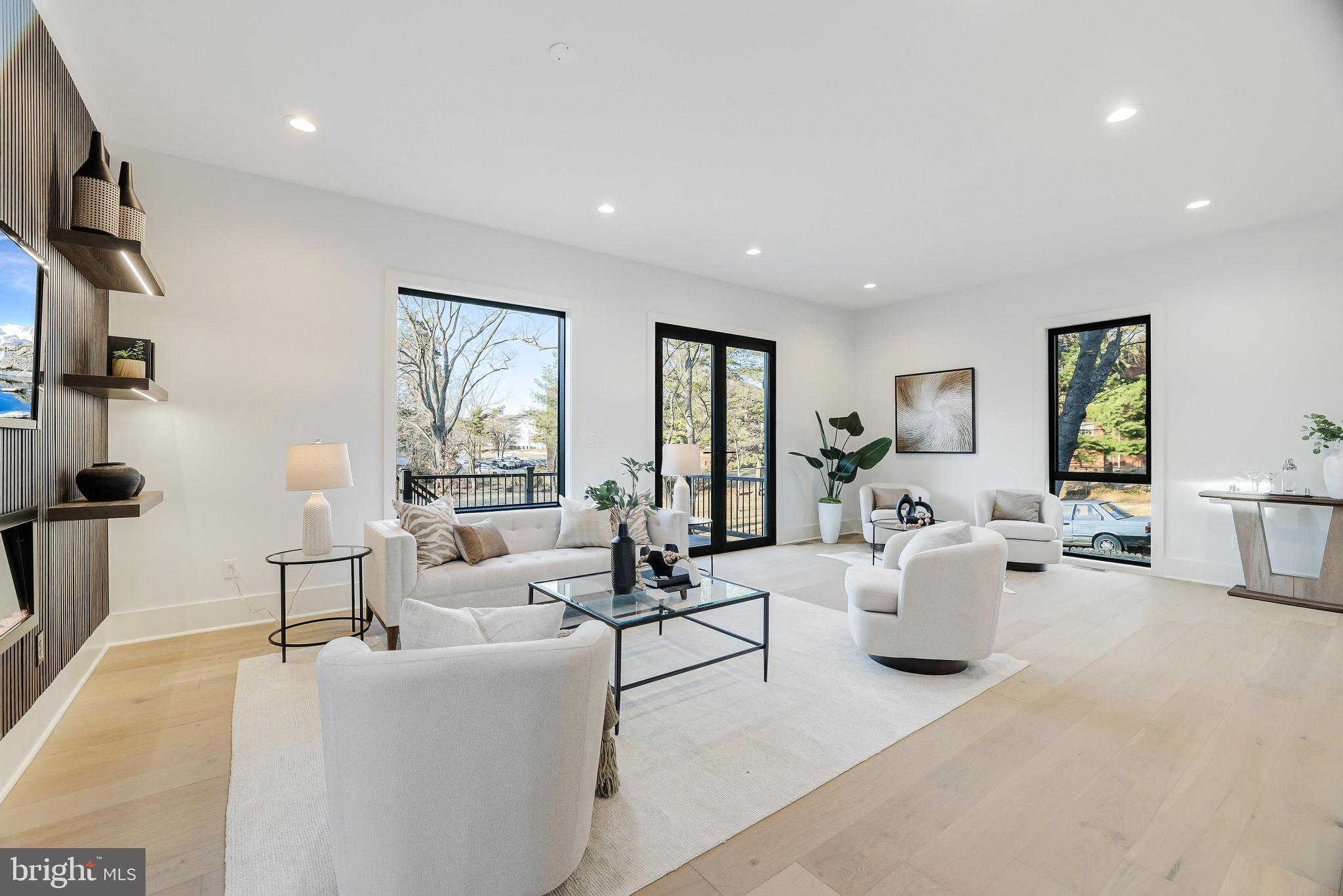 COURTLAND PARK - Residential