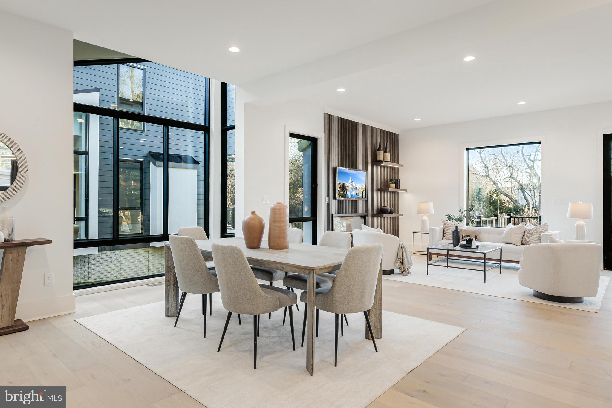 COURTLAND PARK - Residential