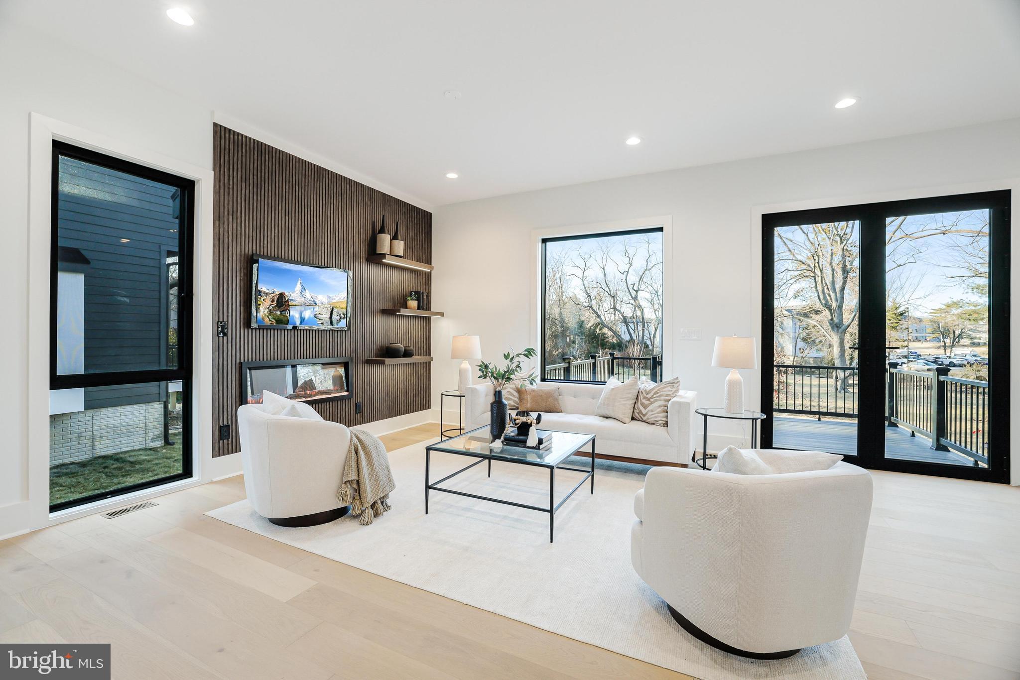 COURTLAND PARK - Residential