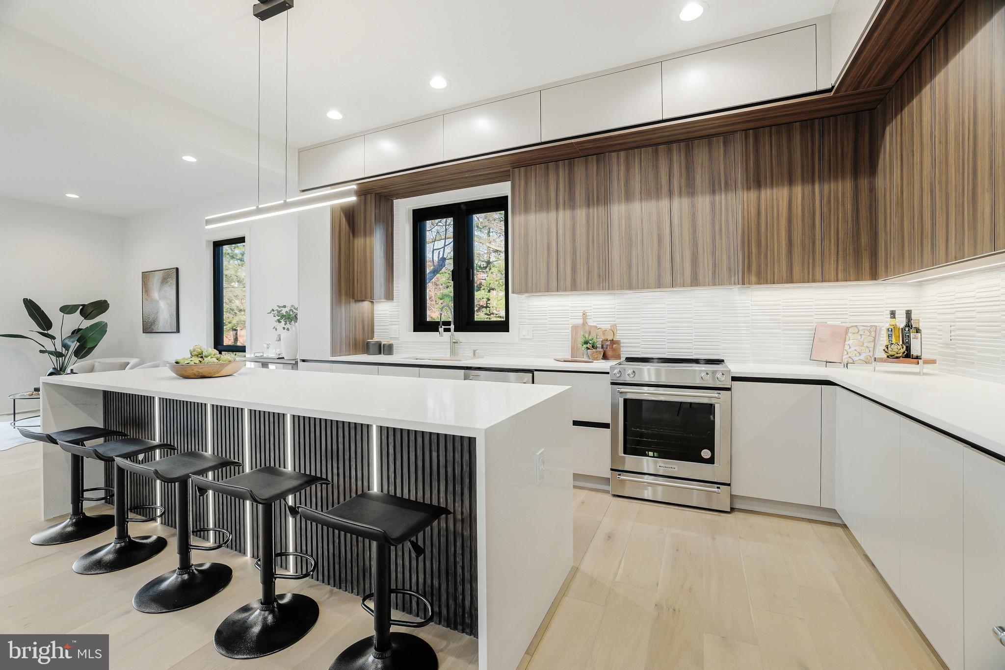 COURTLAND PARK - Residential