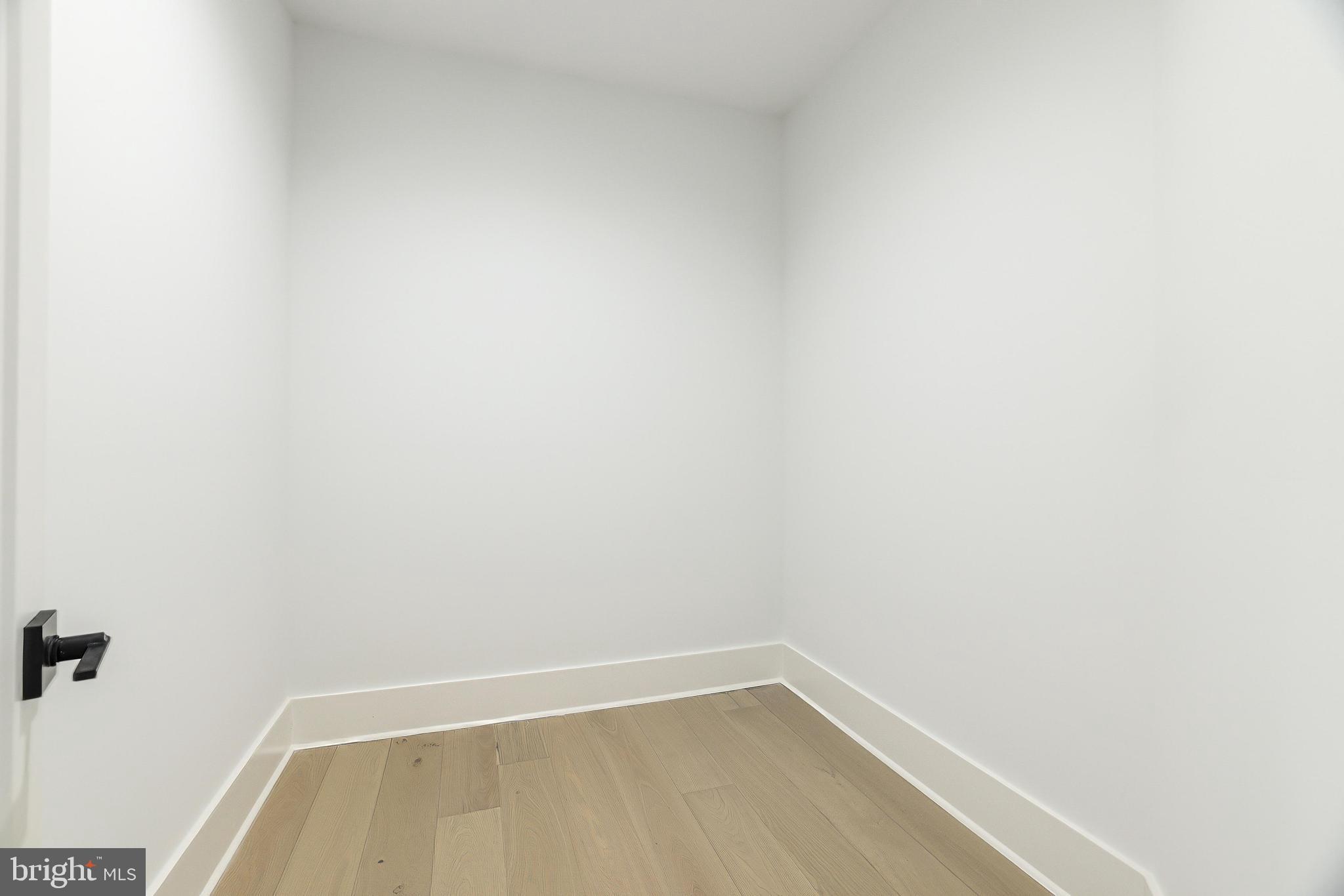 COURTLAND PARK - Residential