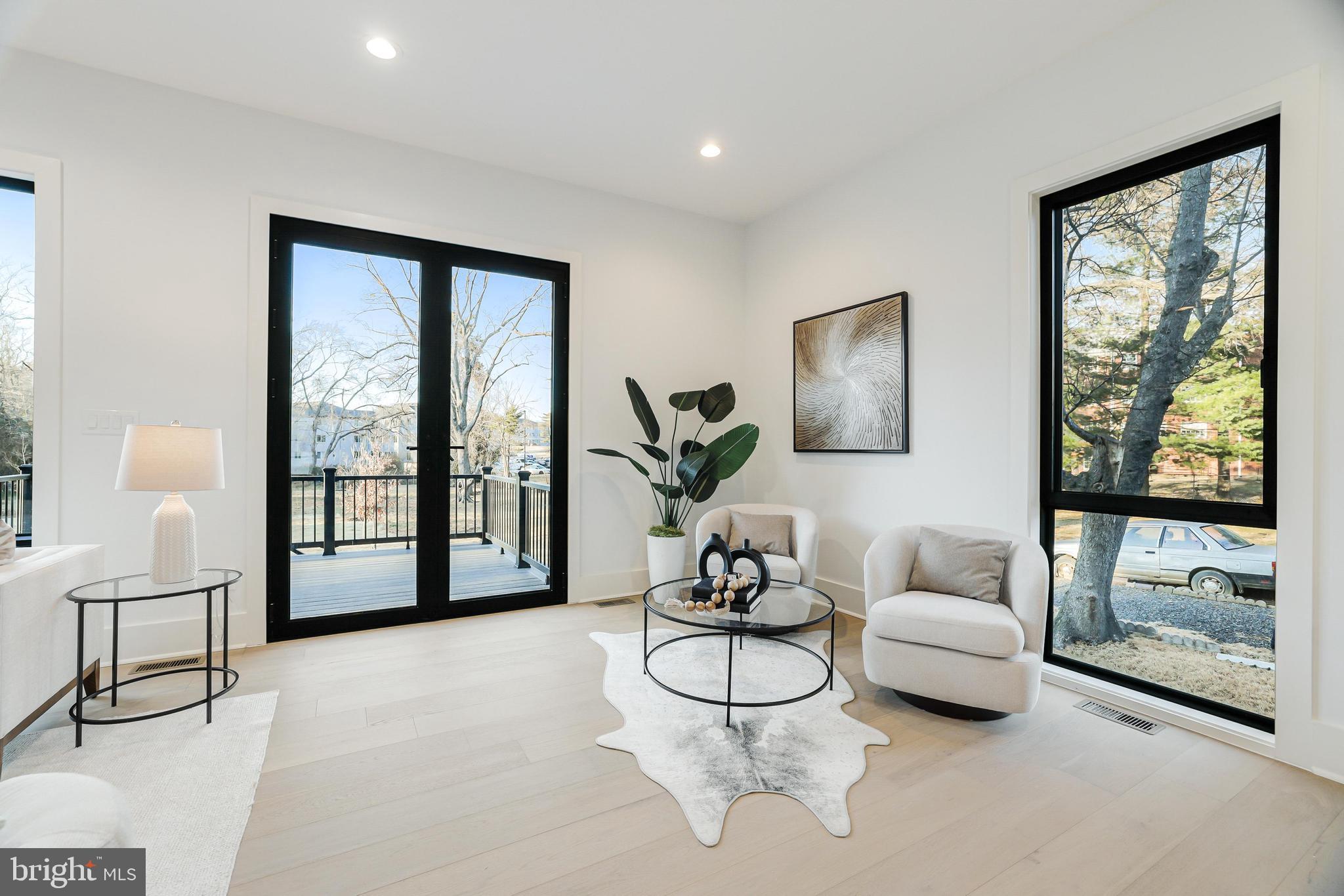 COURTLAND PARK - Residential