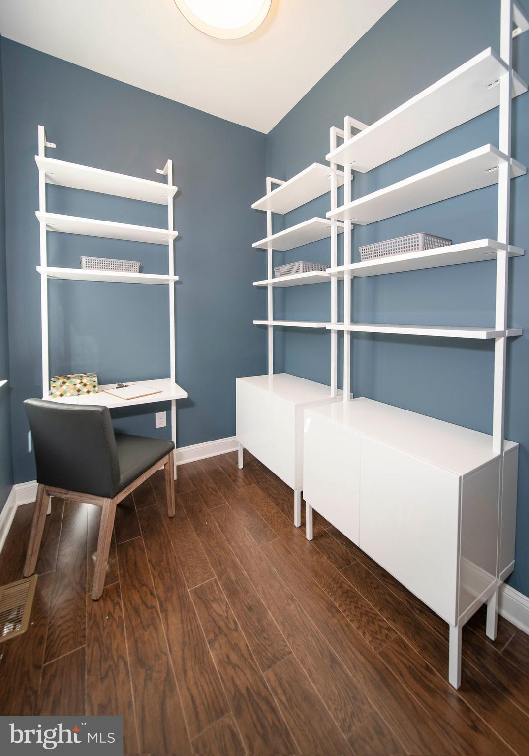 ROCKFORD FALLS - Residential