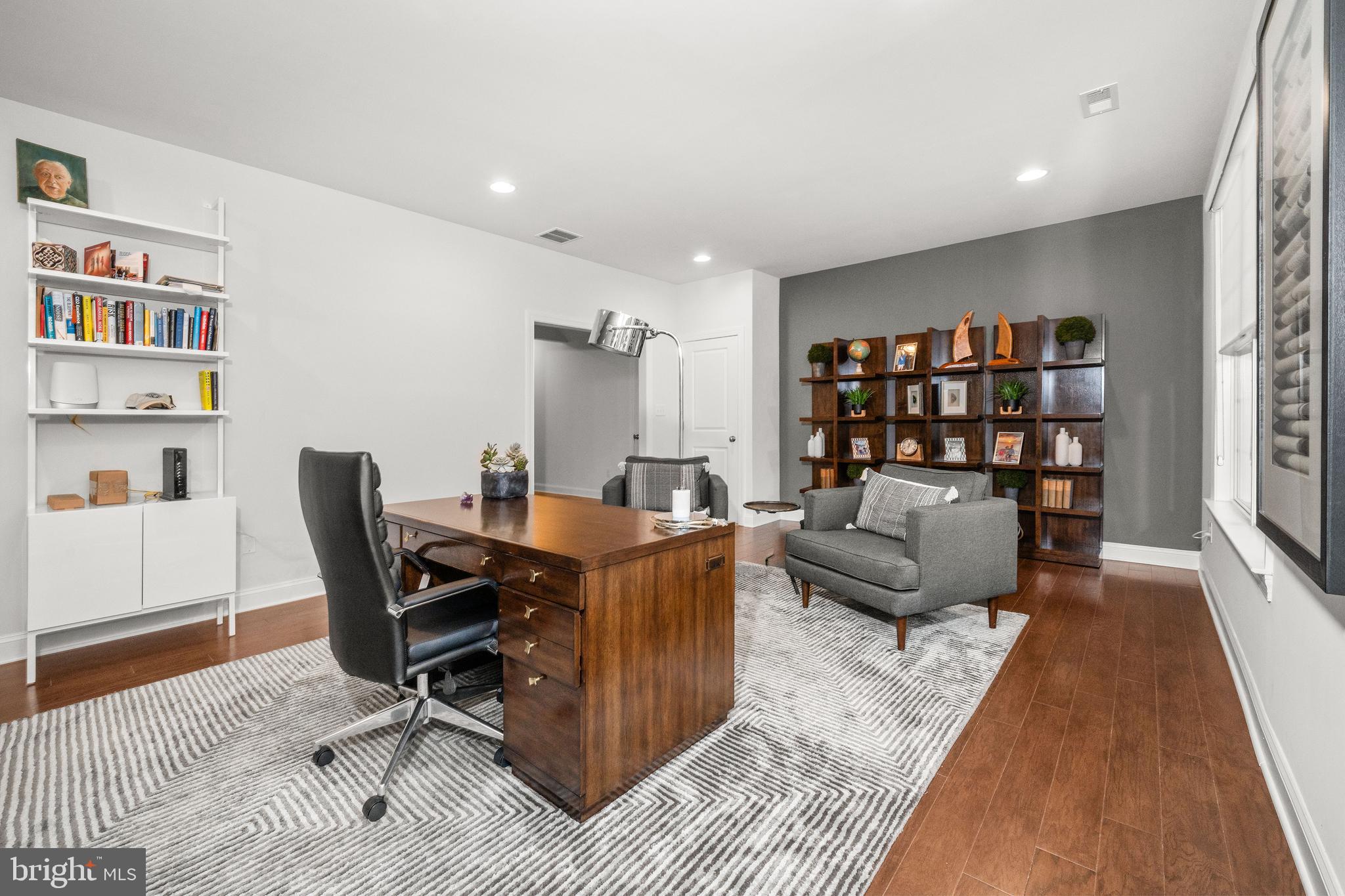 ROCKFORD FALLS - Residential