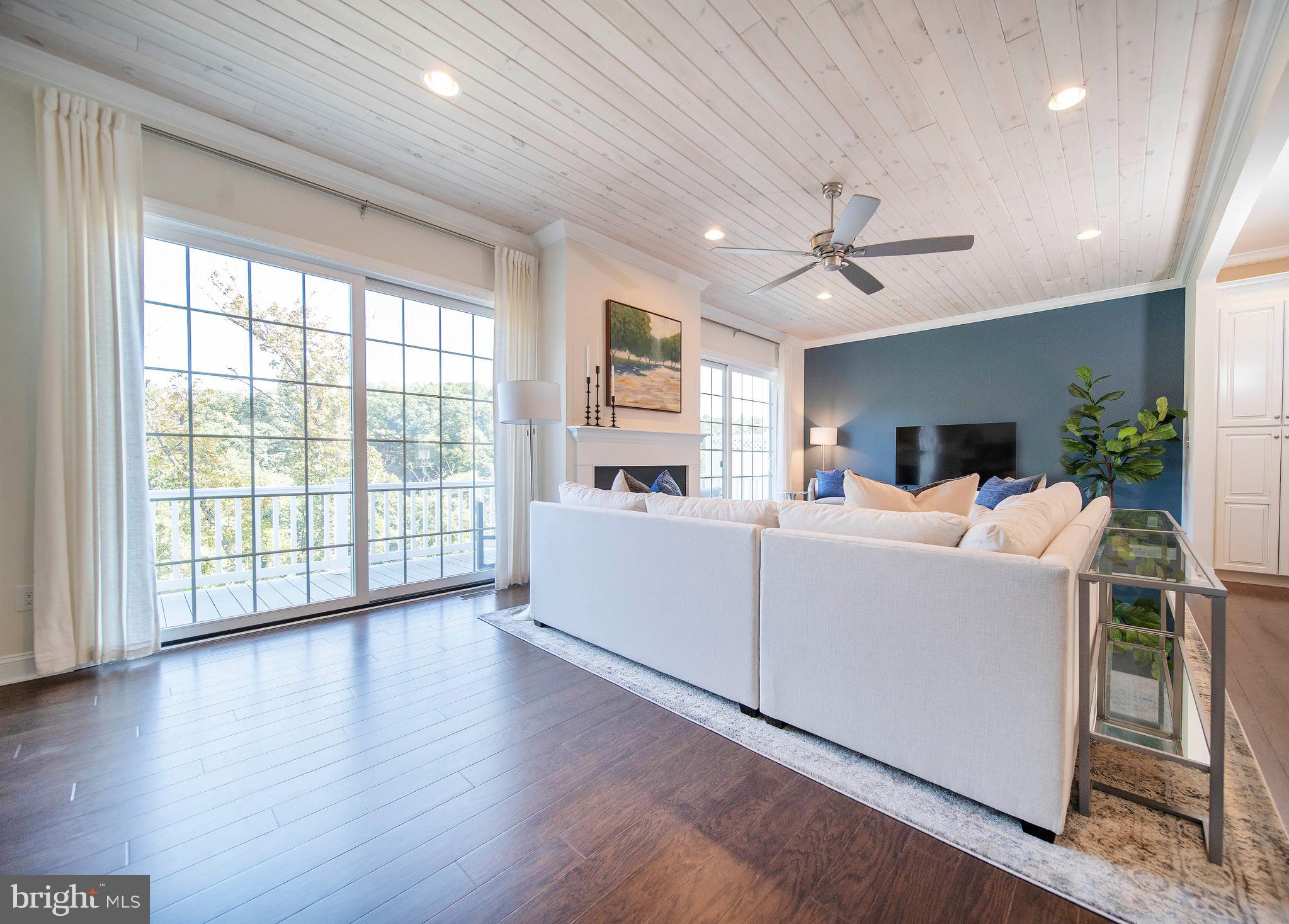 ROCKFORD FALLS - Residential