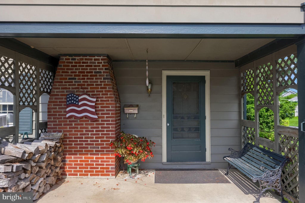 Photo of 20 School Drive, LEOLA, PA 17540 (MLS # PALA2094888)