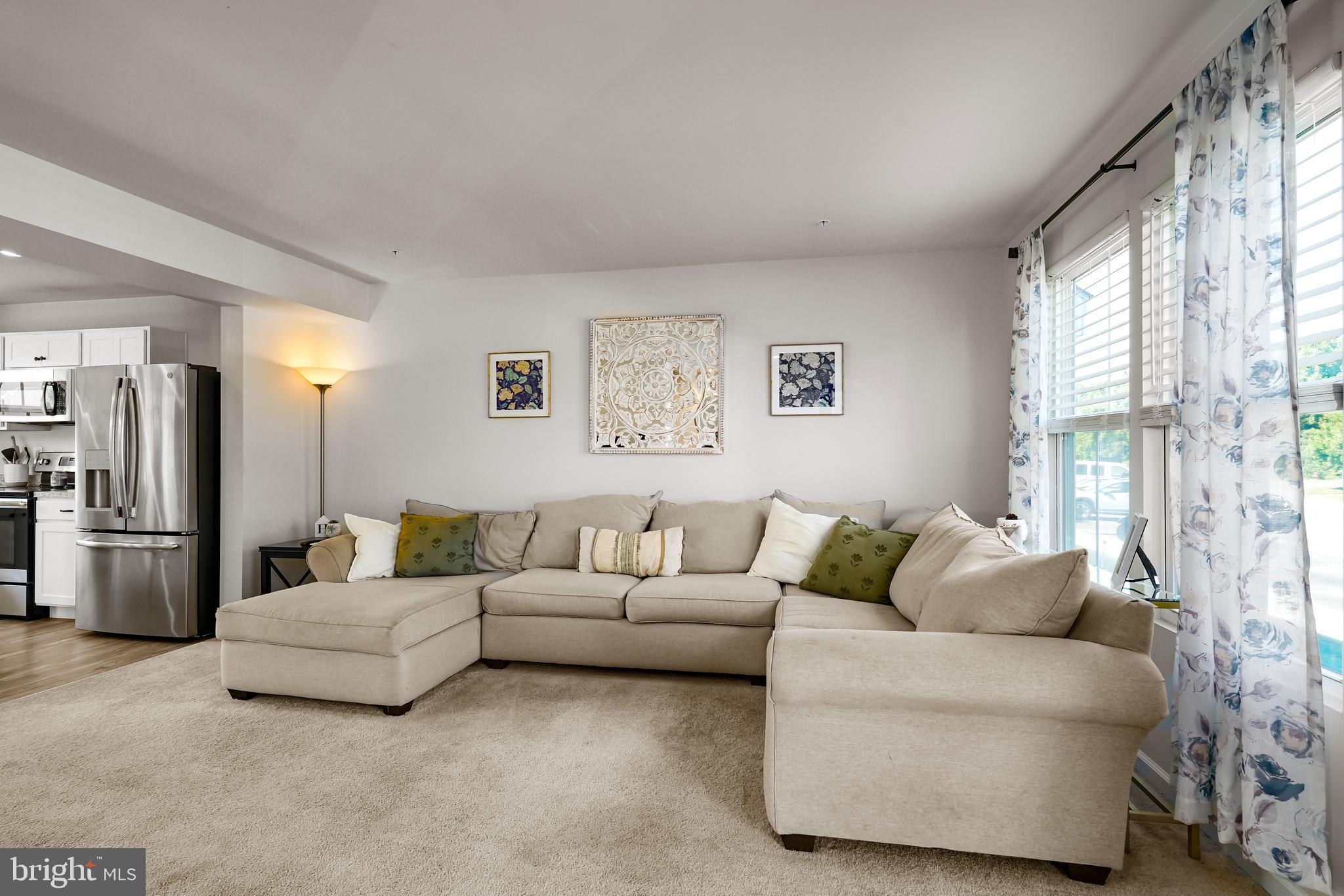 16 KARINA COURT