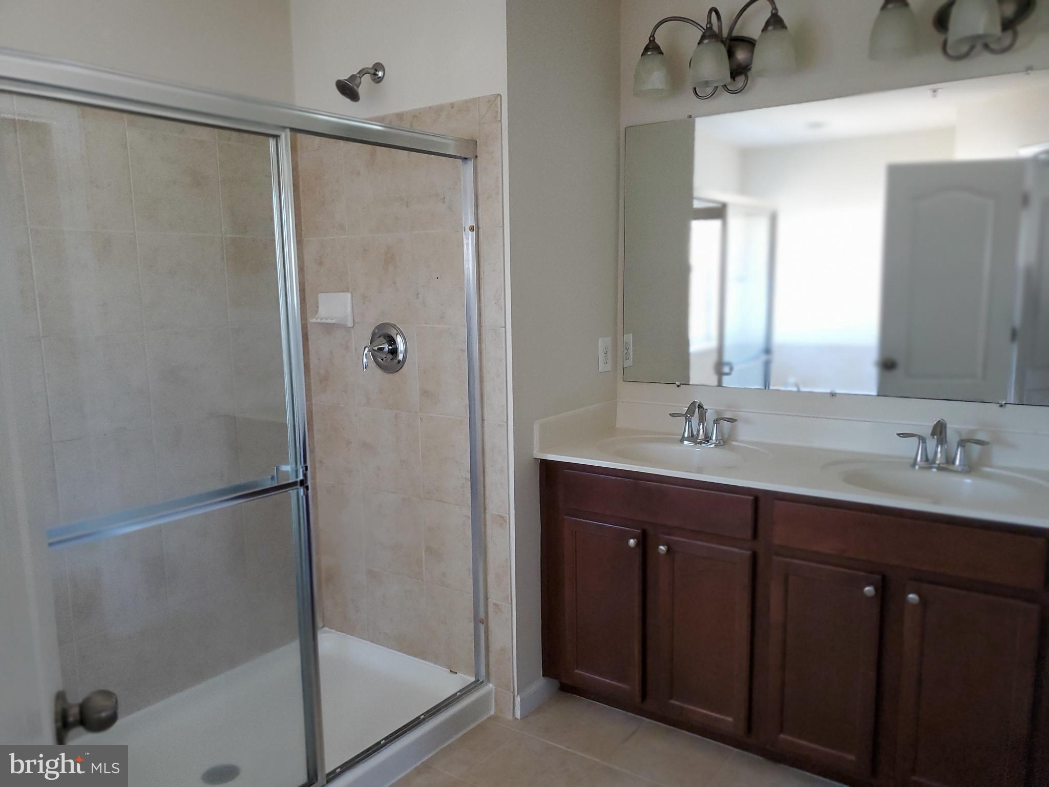 HIGHLAND FARMS - Residential Lease