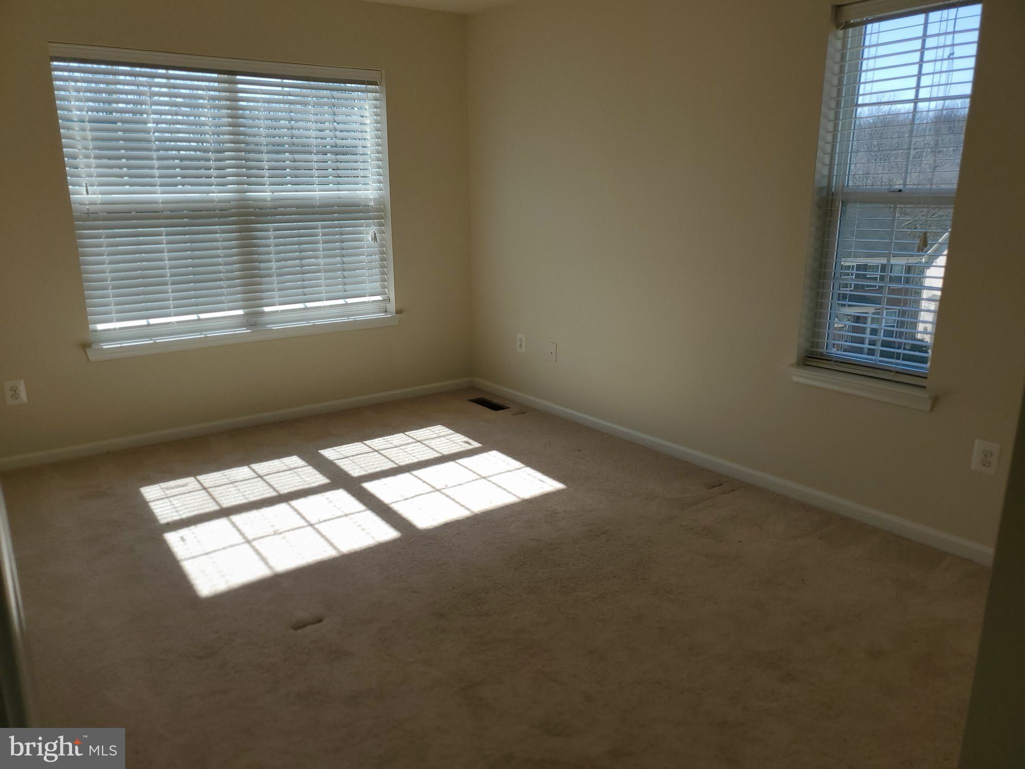 HIGHLAND FARMS - Residential Lease