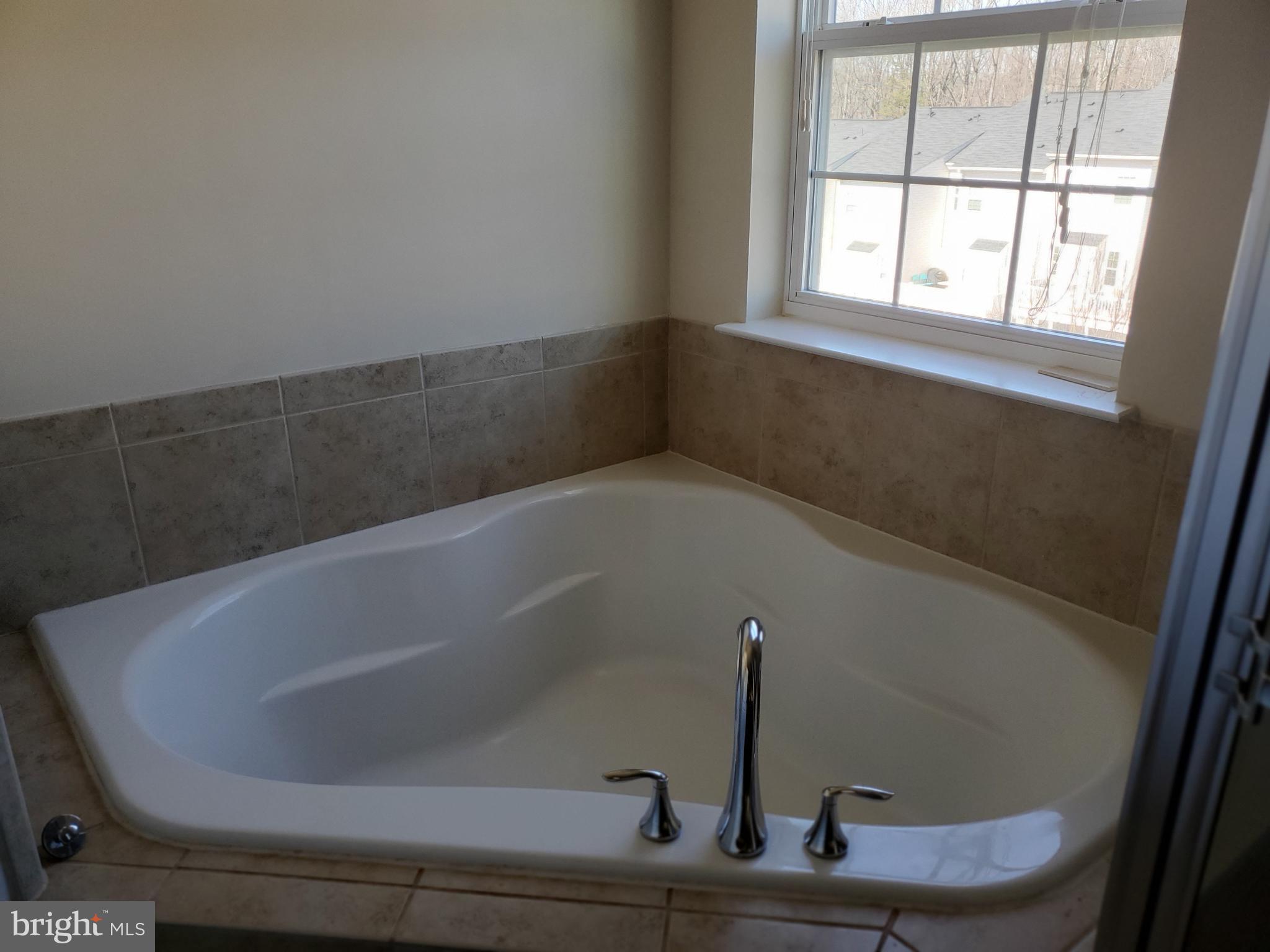 HIGHLAND FARMS - Residential Lease