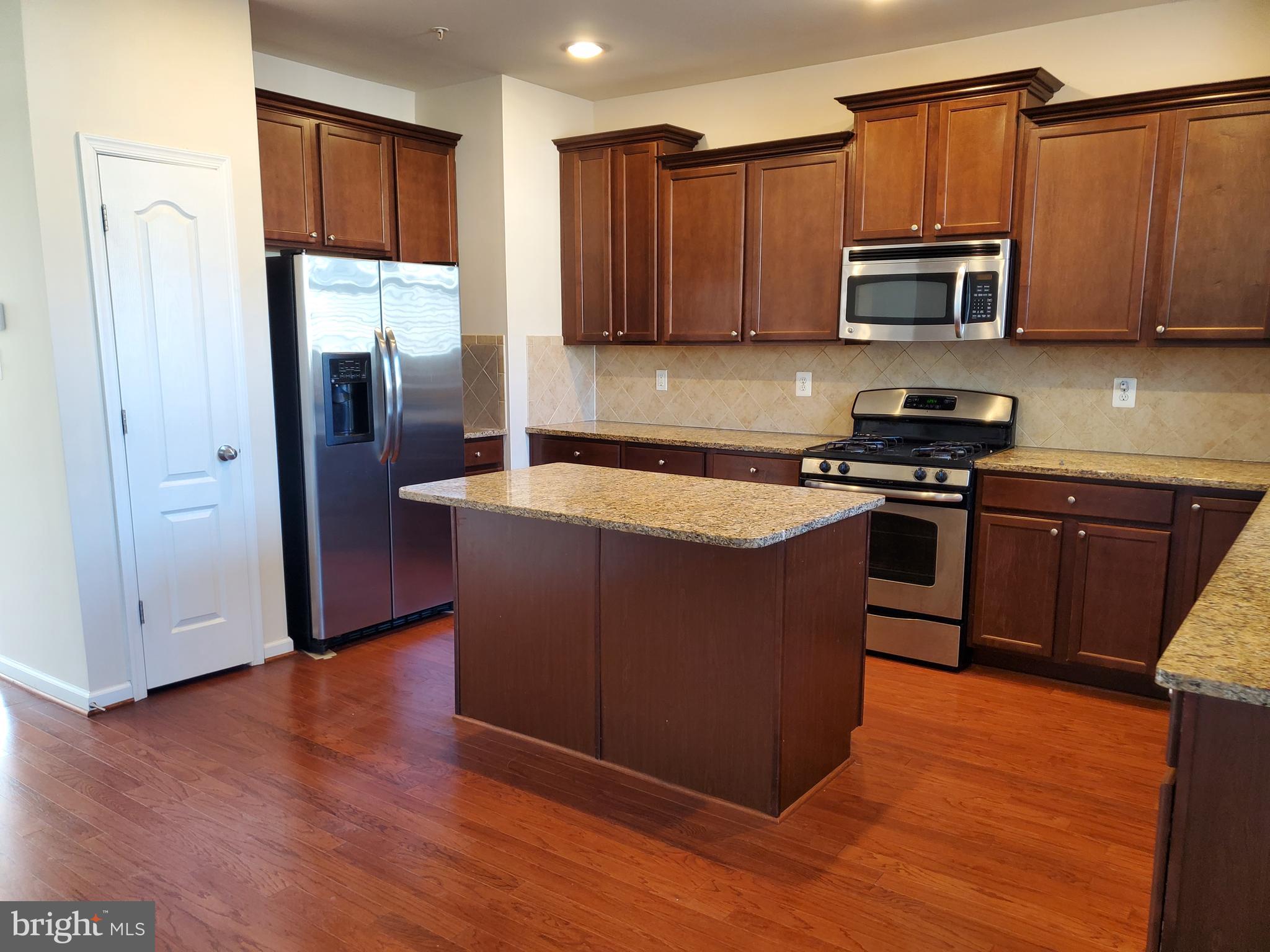 HIGHLAND FARMS - Residential Lease