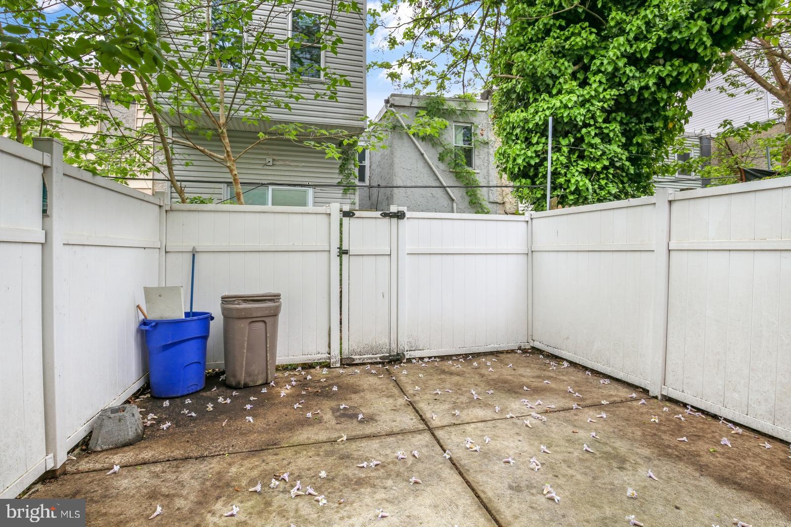 POINT BREEZE - Residential Lease