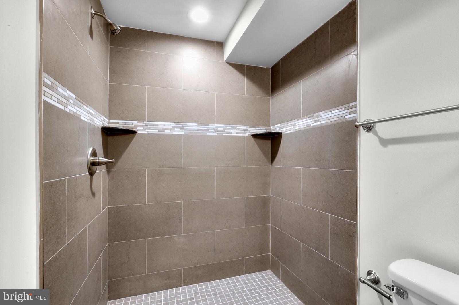 POINT BREEZE - Residential Lease