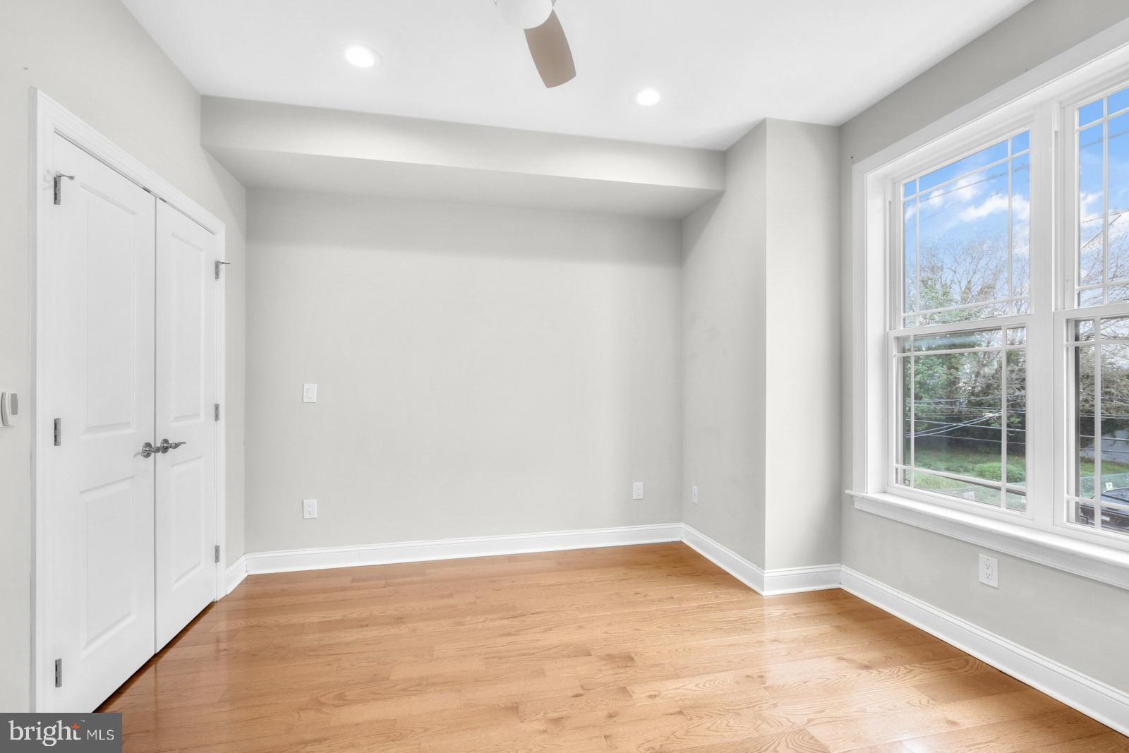 POINT BREEZE - Residential Lease