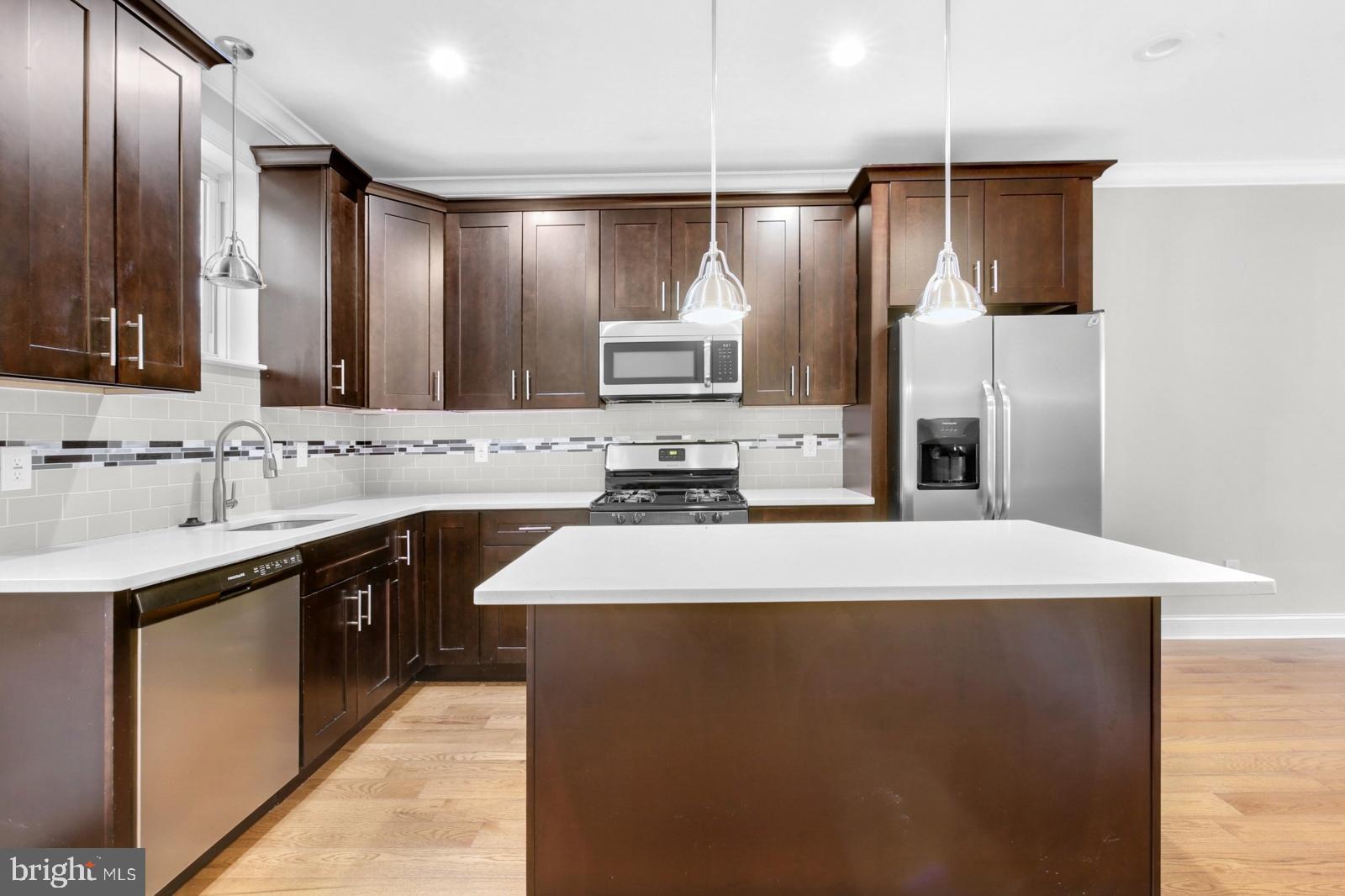 POINT BREEZE - Residential Lease