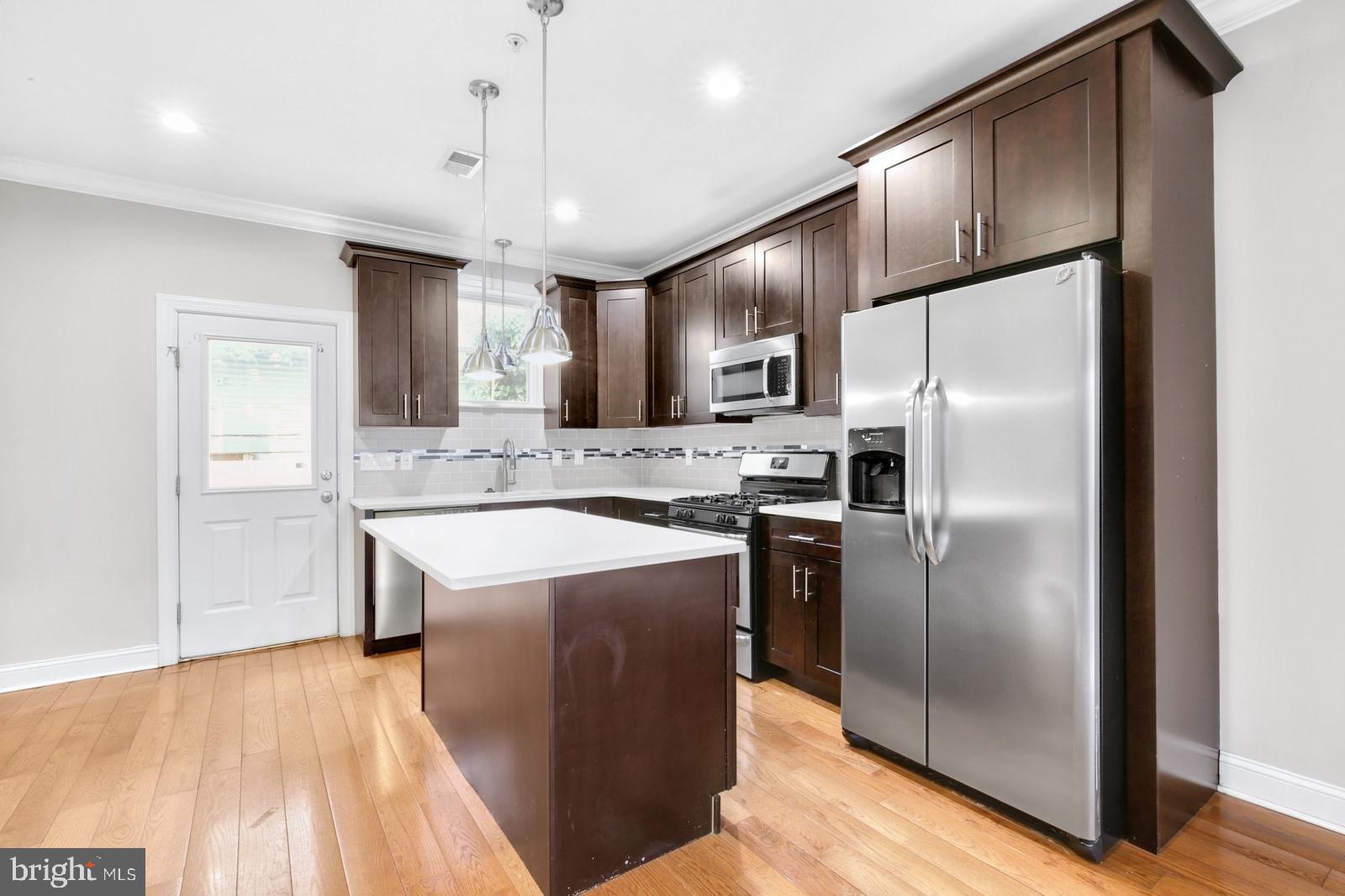 POINT BREEZE - Residential Lease