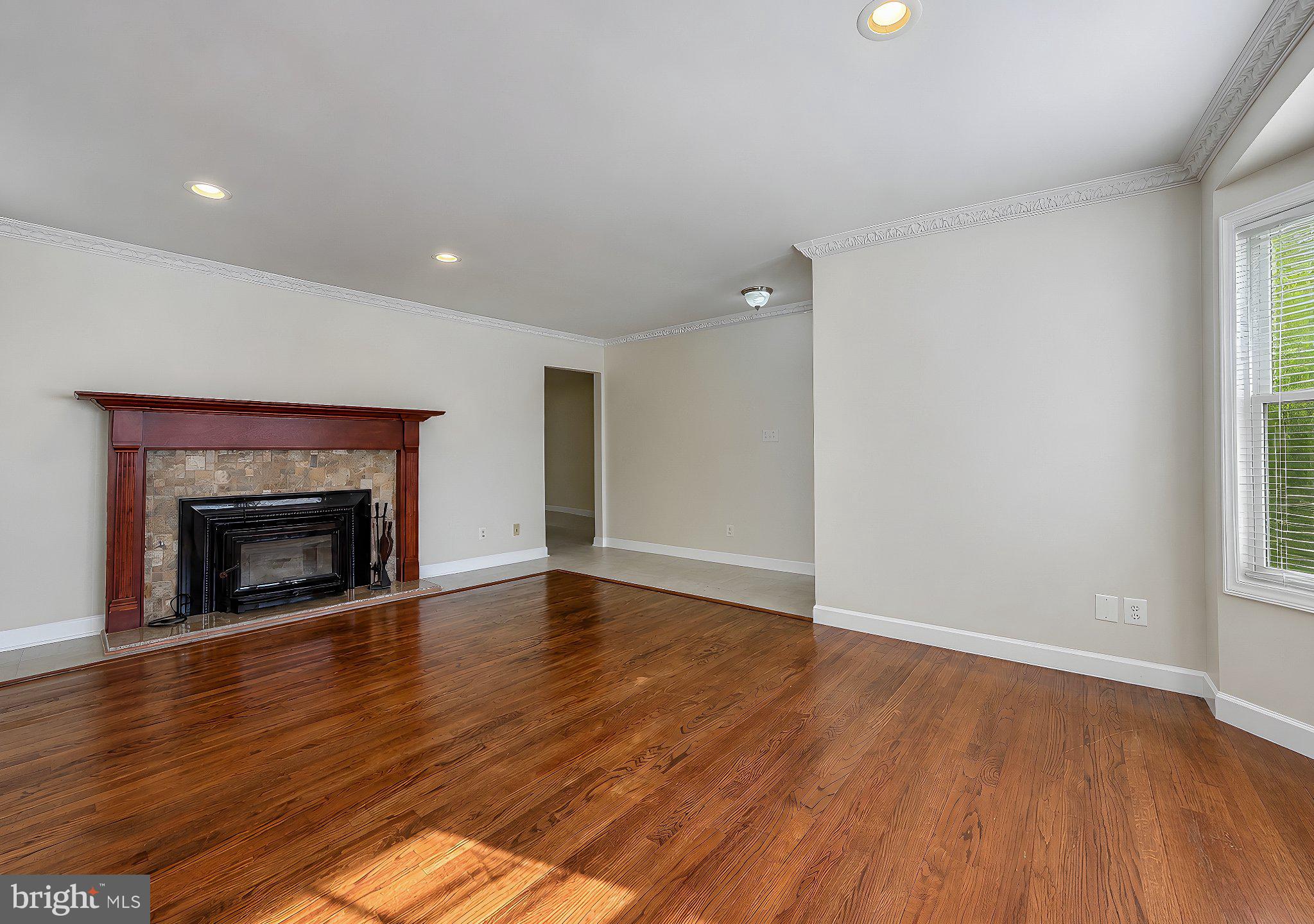 22712 PARKVIEW DRIVE
