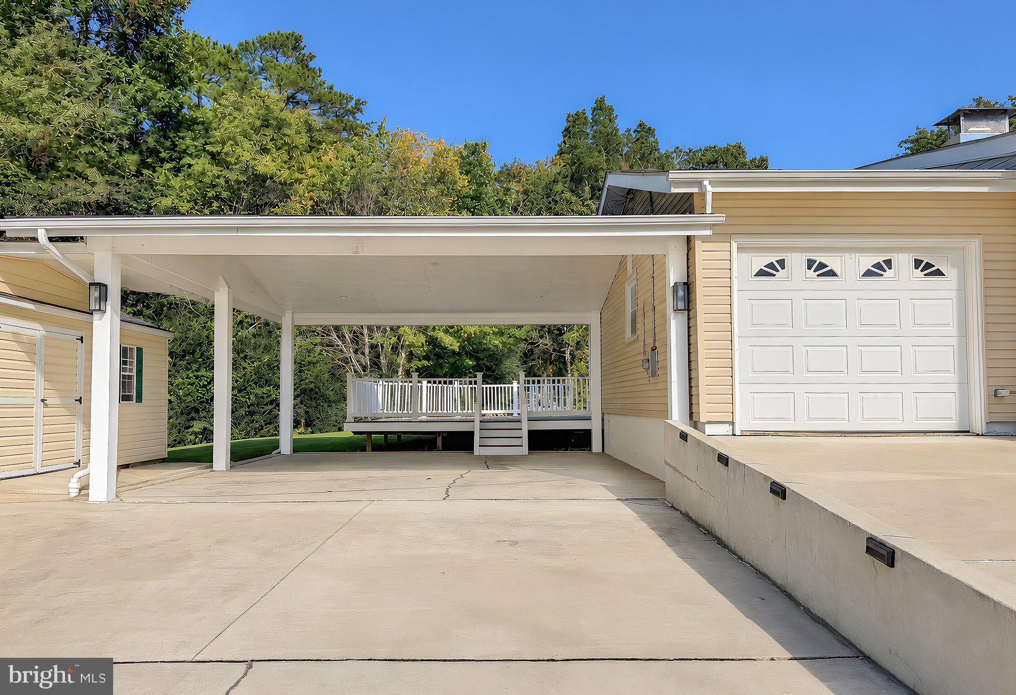 22712 PARKVIEW DRIVE