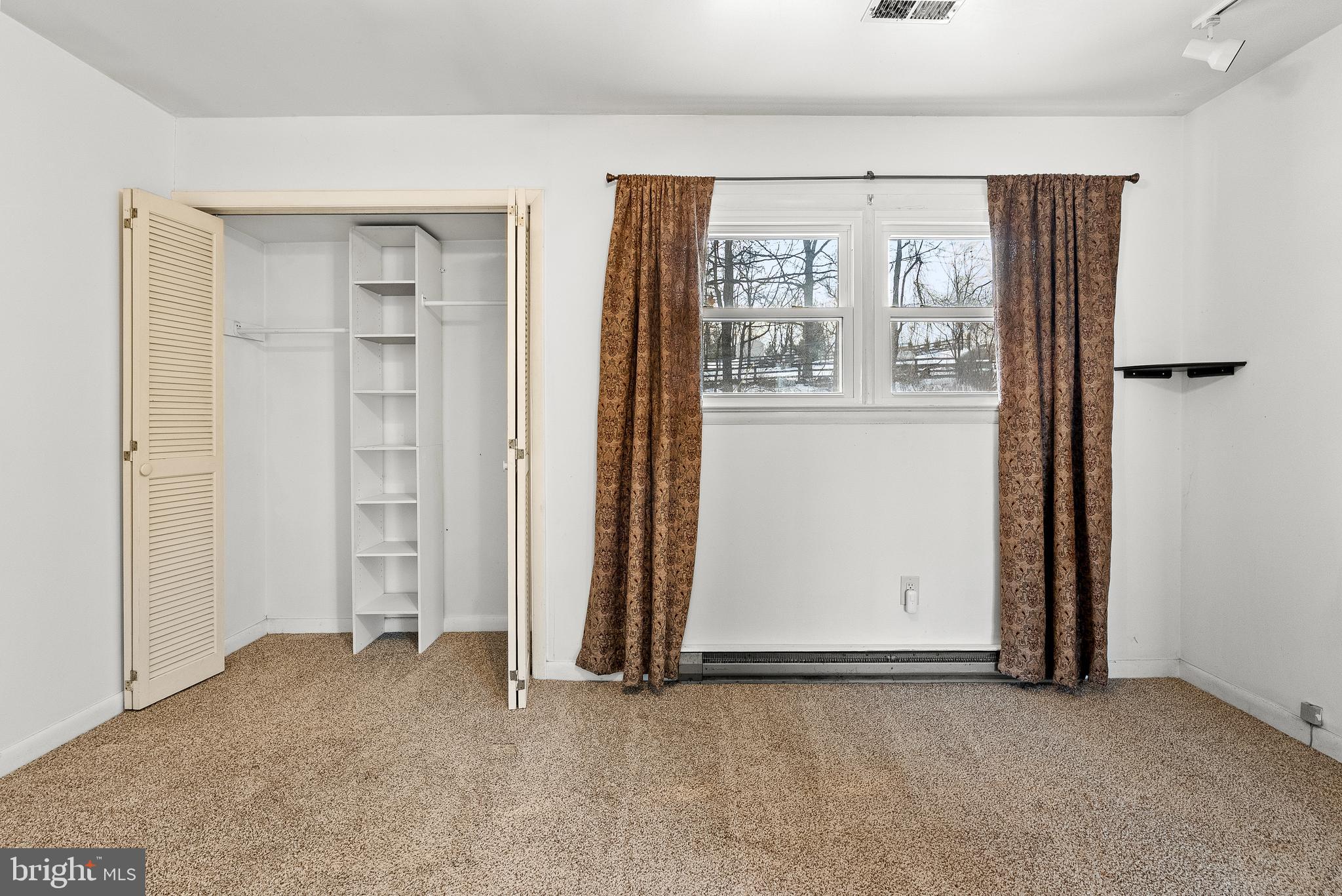 SKYLAND ESTATES - Residential