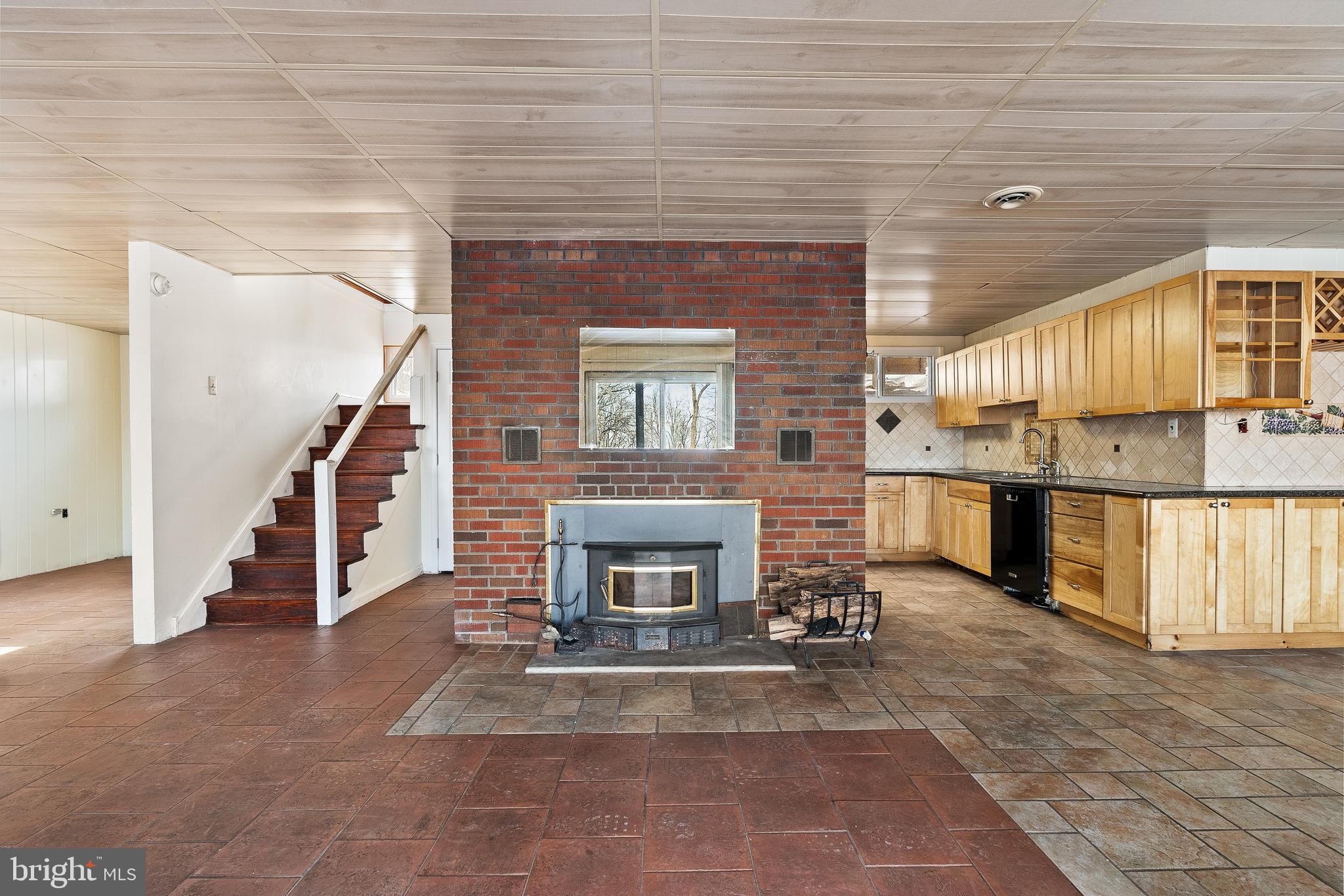 SKYLAND ESTATES - Residential