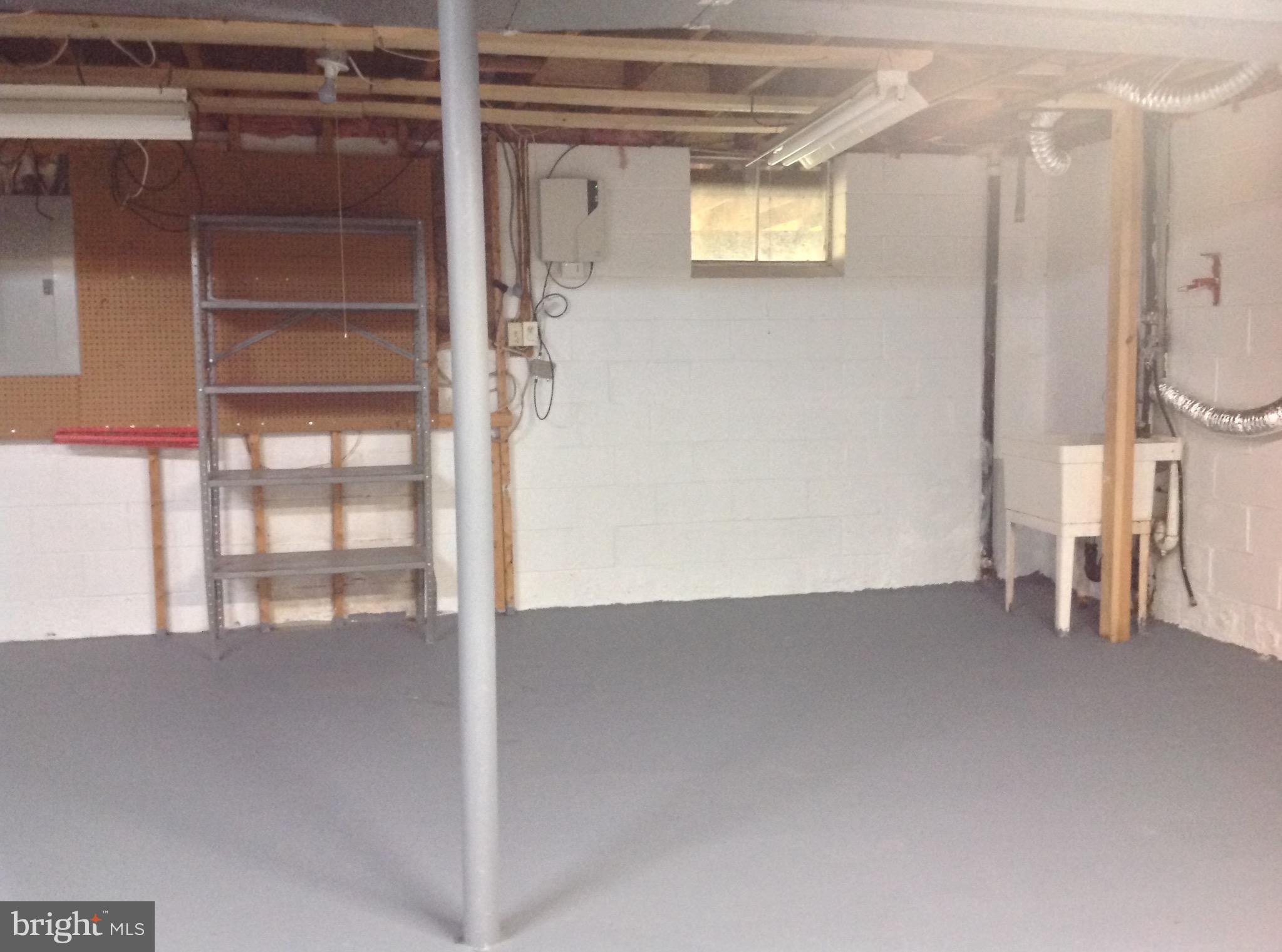 LAKE RIDGE - Residential Lease