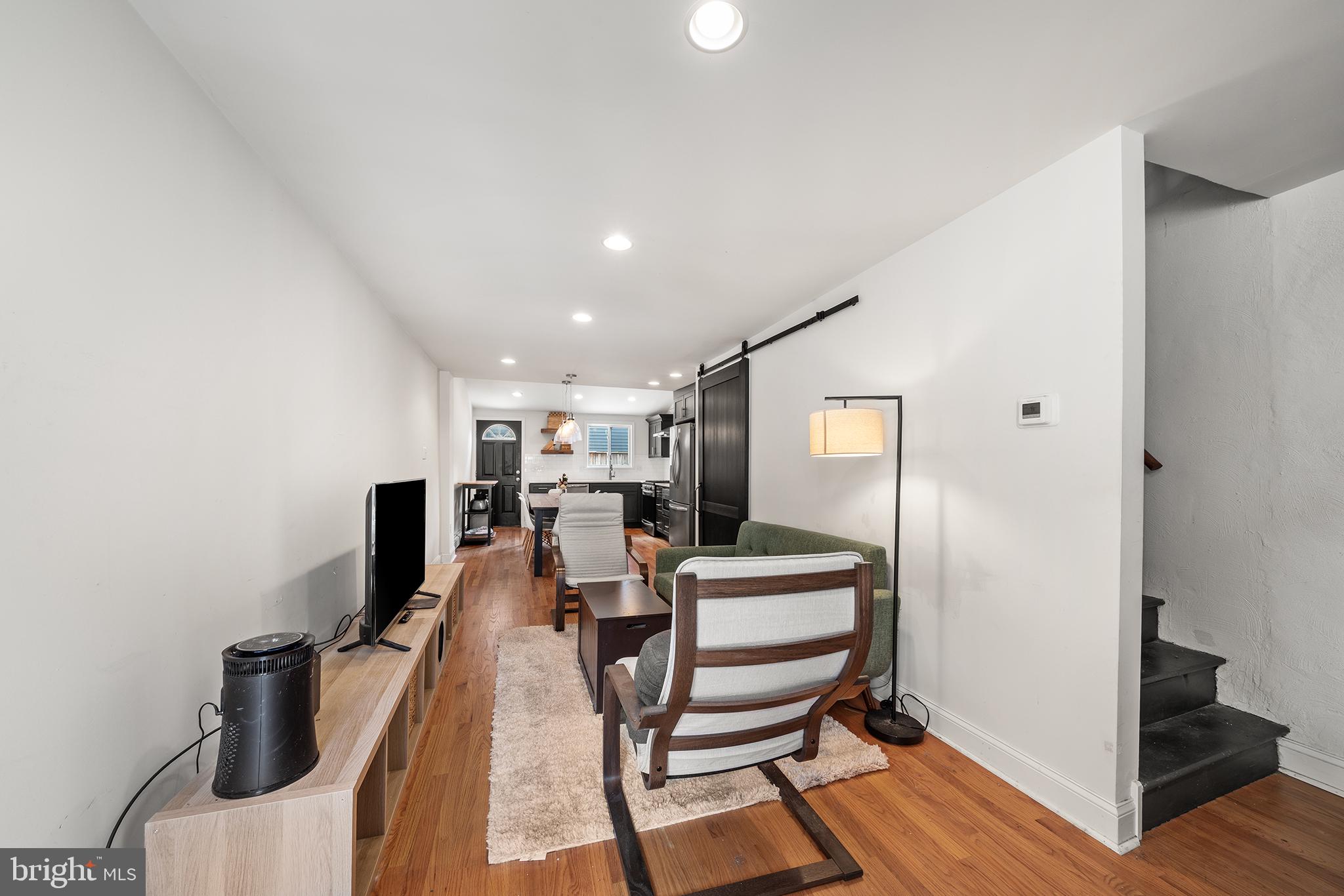 1145 S CLIFTON