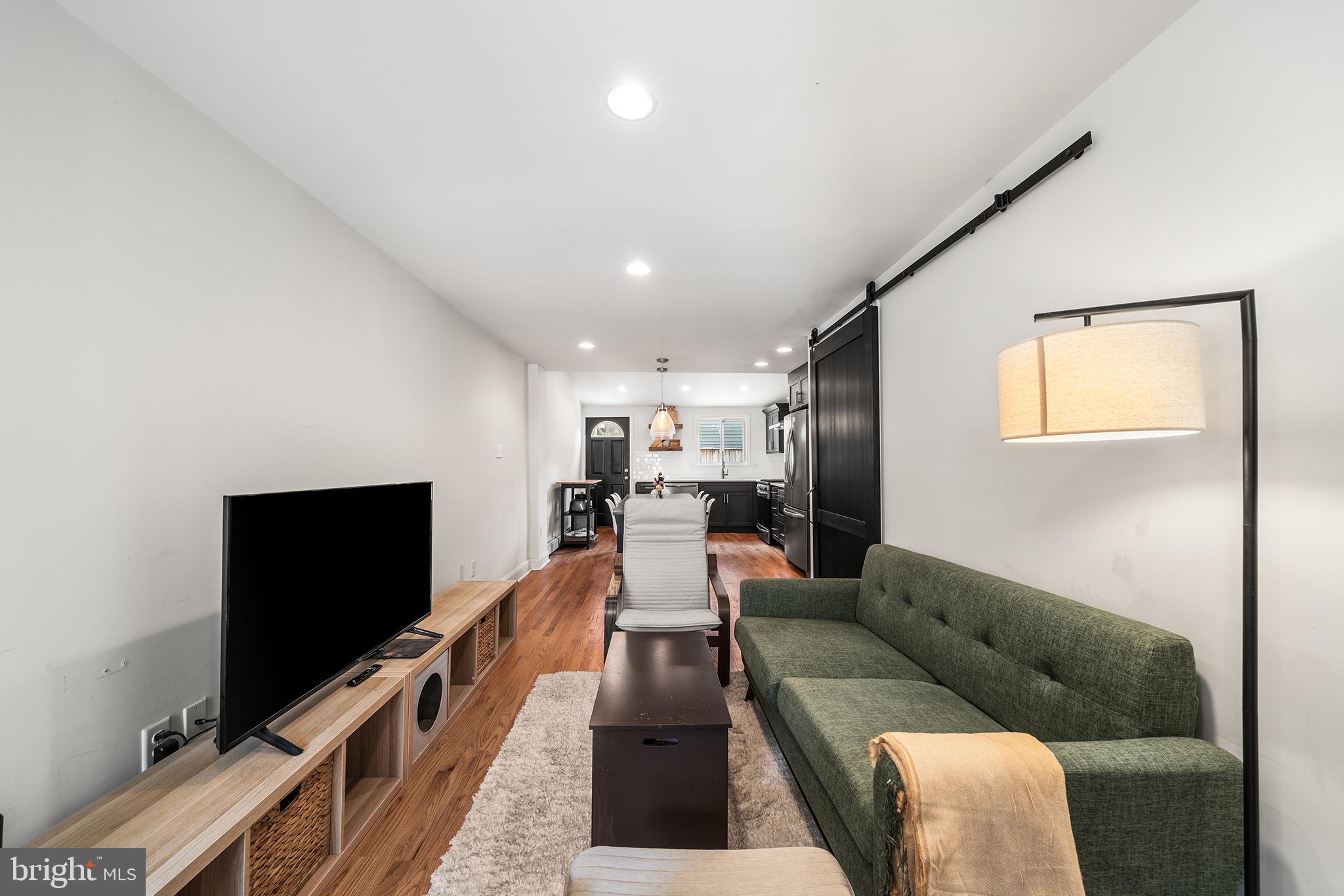 1145 S CLIFTON