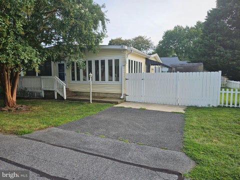 Mobile Home For Sale - 19602 Queen Lane #30<br/> Sussex County, REHOBOTH BEACH, DE 19971
