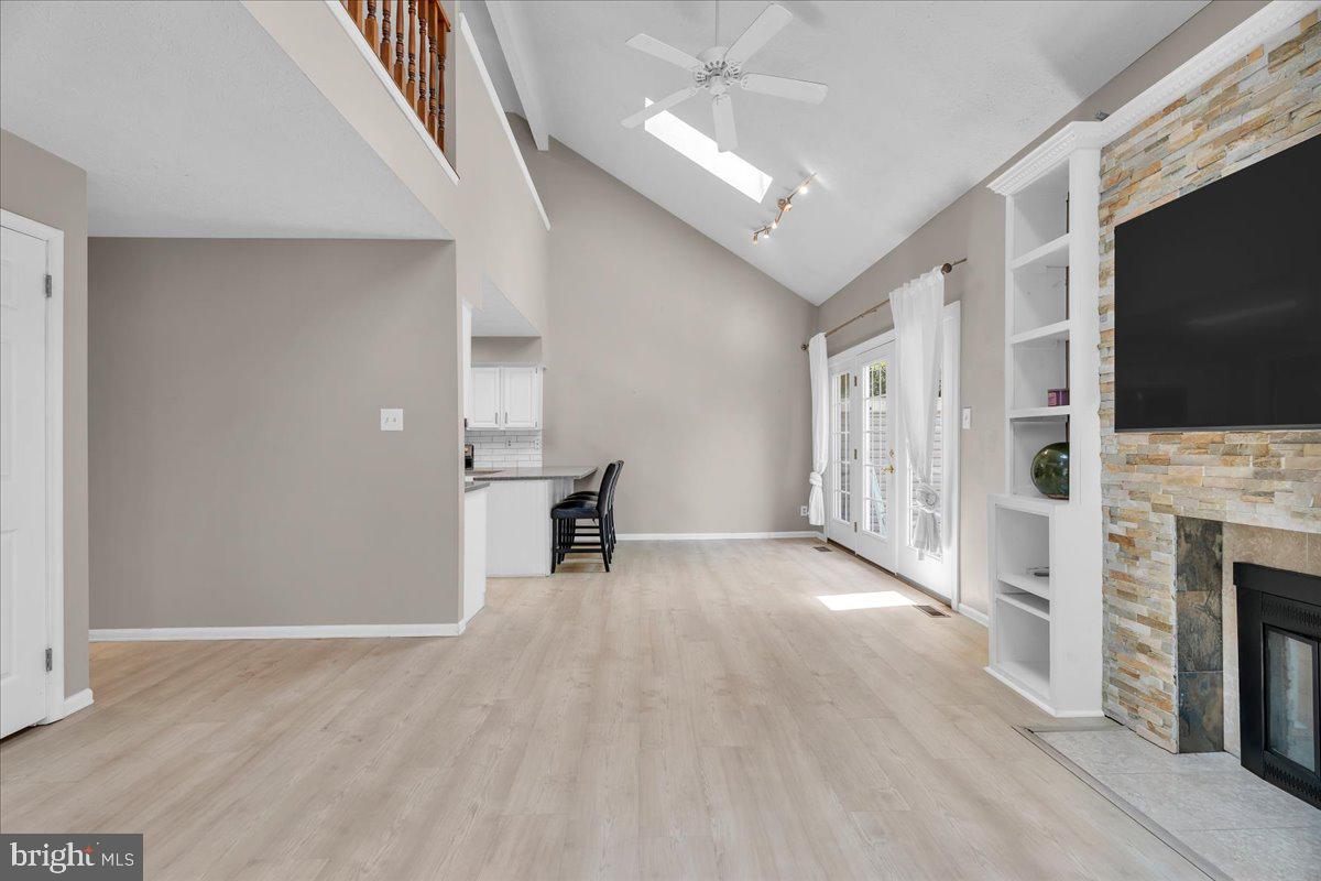 105 BERKSHIRE WAY