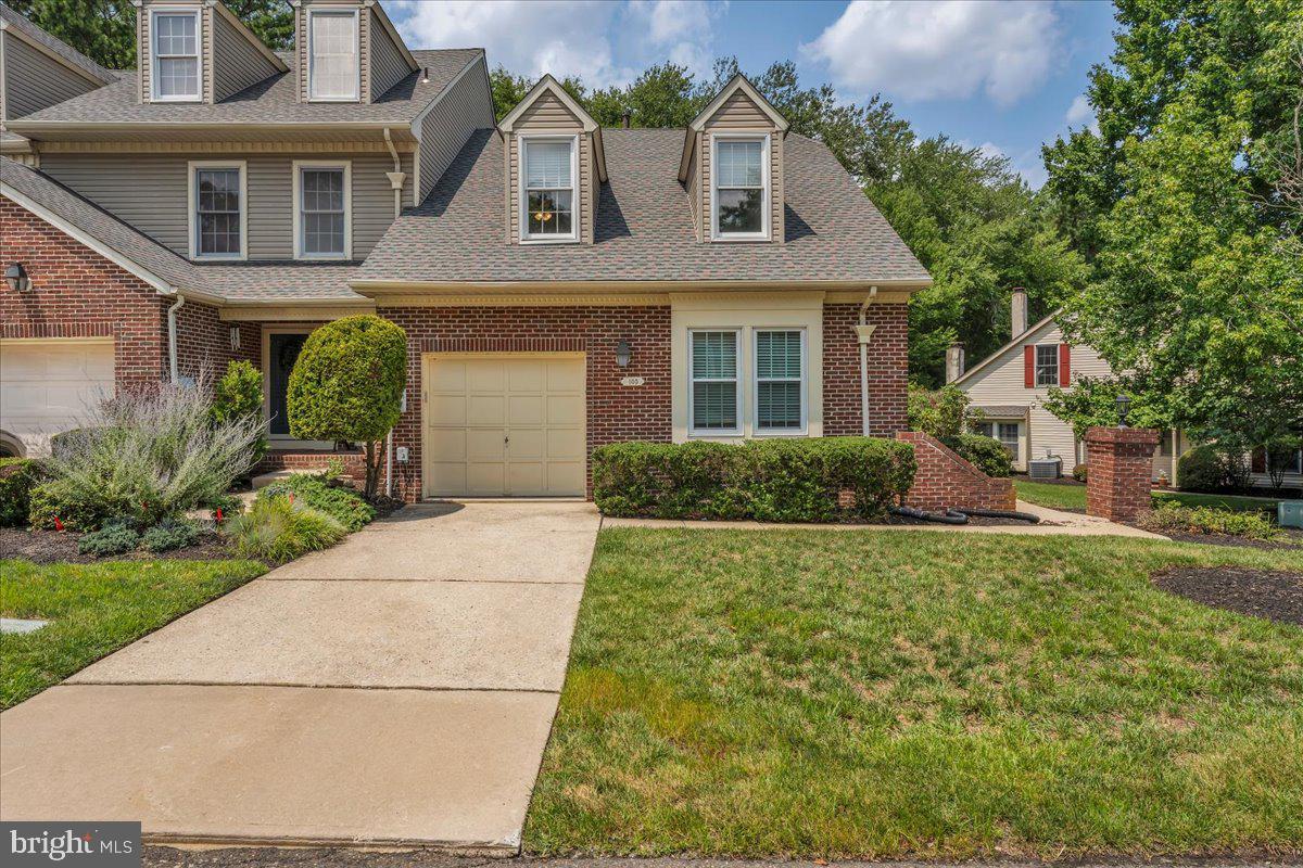105 BERKSHIRE WAY
