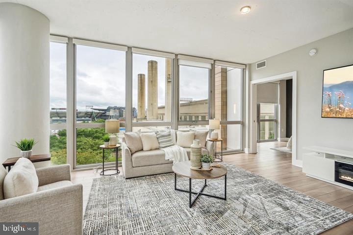 88 V STREET SW 711