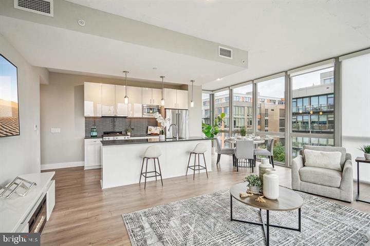 88 V STREET SW 711