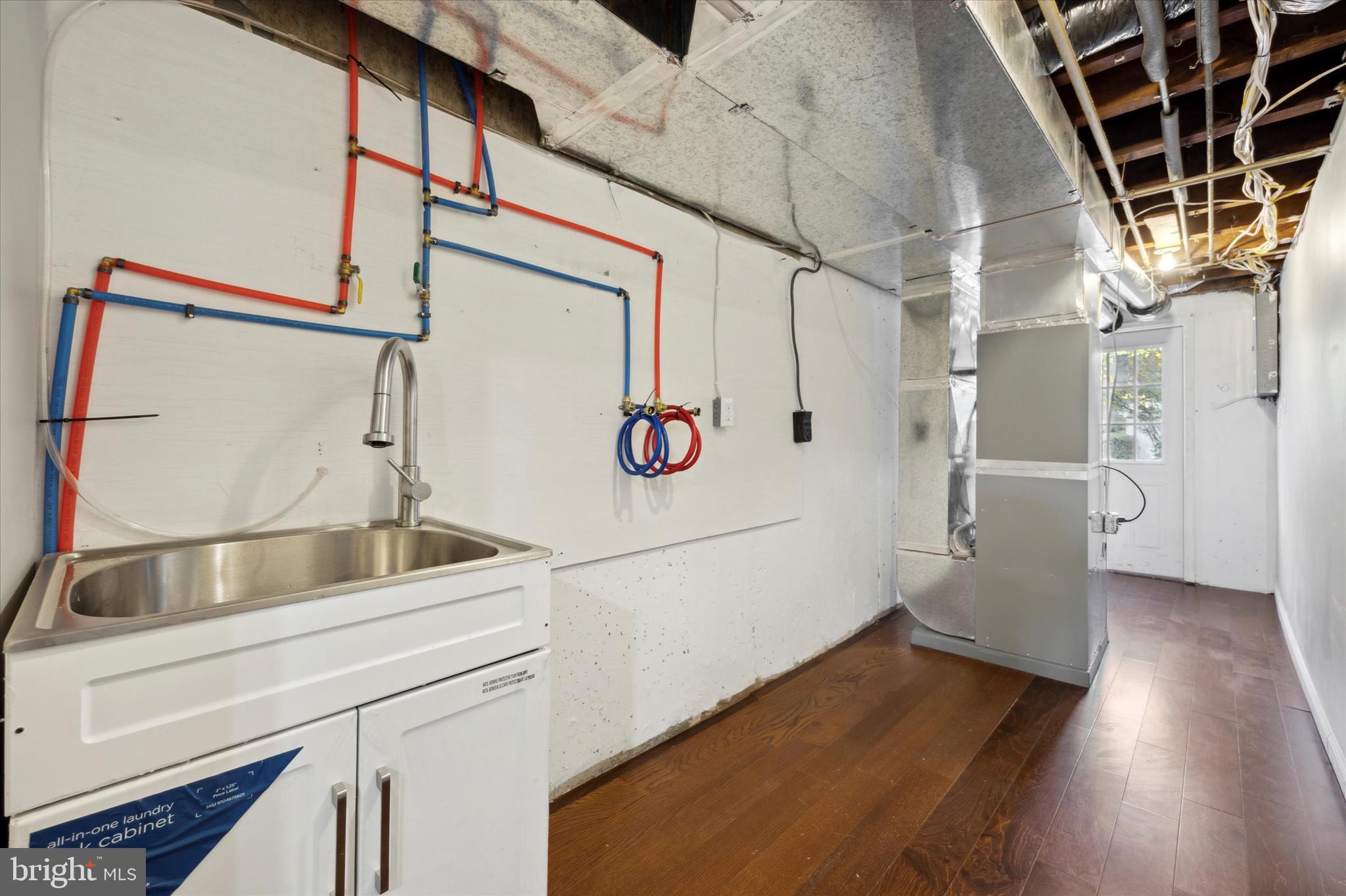 CLIFTON HEIGHTS - Residential
