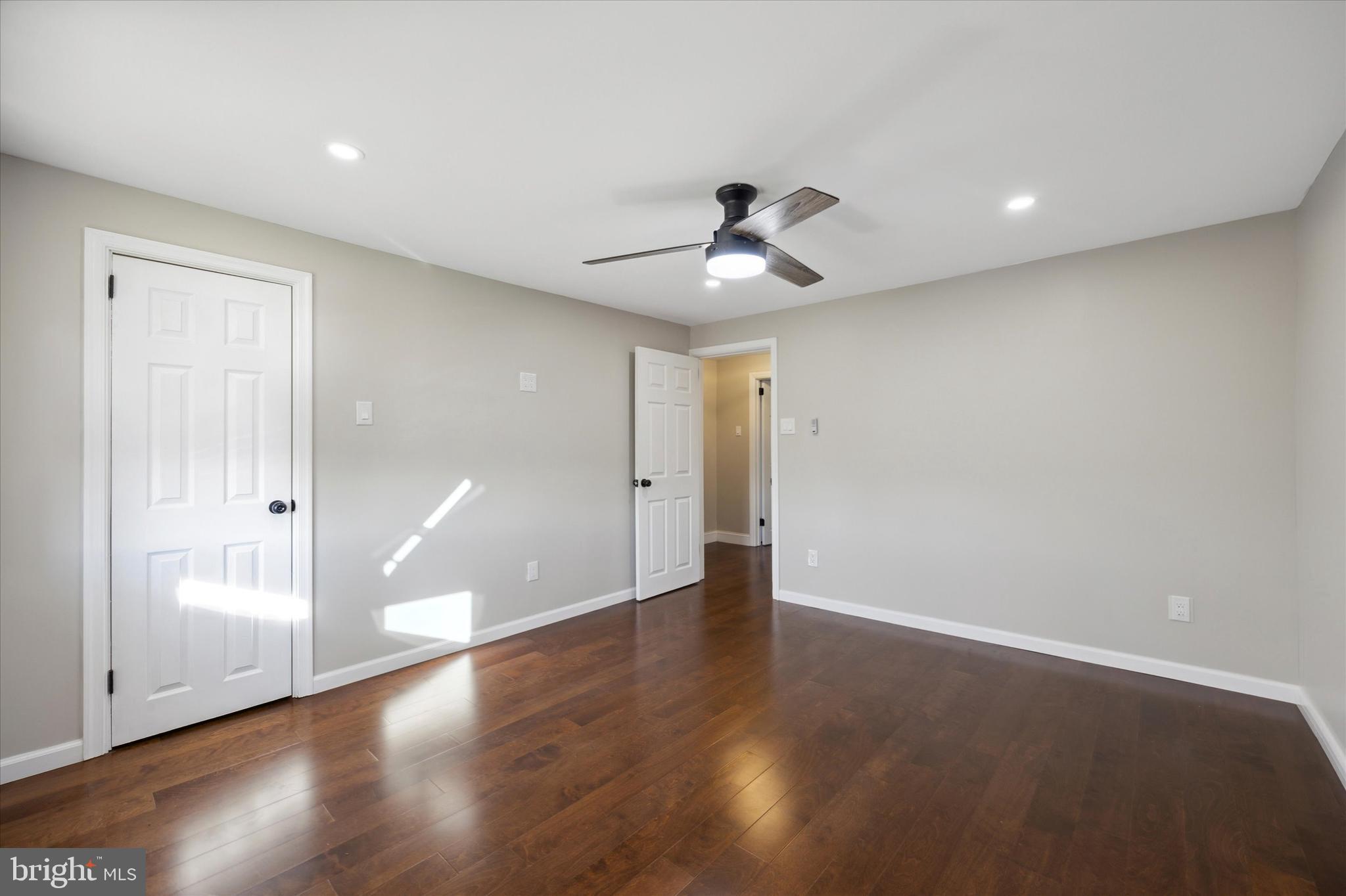 CLIFTON HEIGHTS - Residential