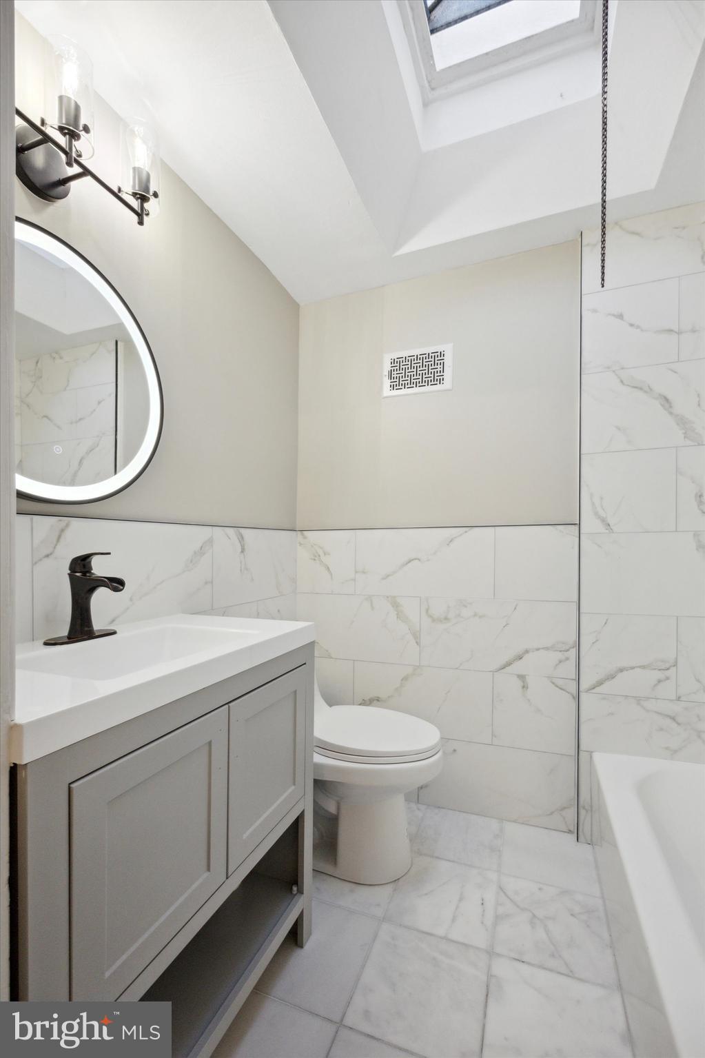 CLIFTON HEIGHTS - Residential