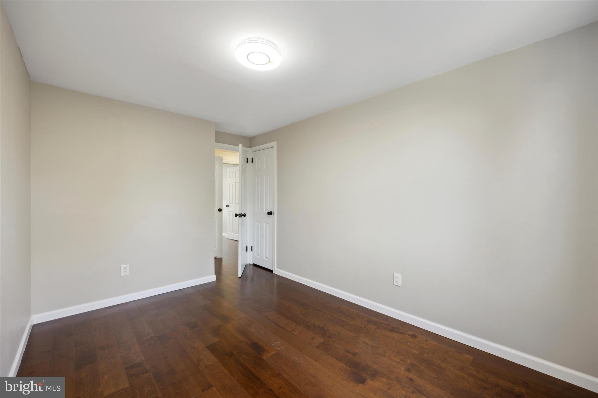 CLIFTON HEIGHTS - Residential