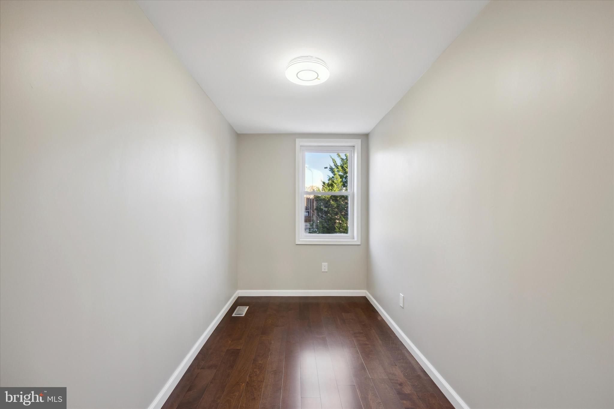 CLIFTON HEIGHTS - Residential