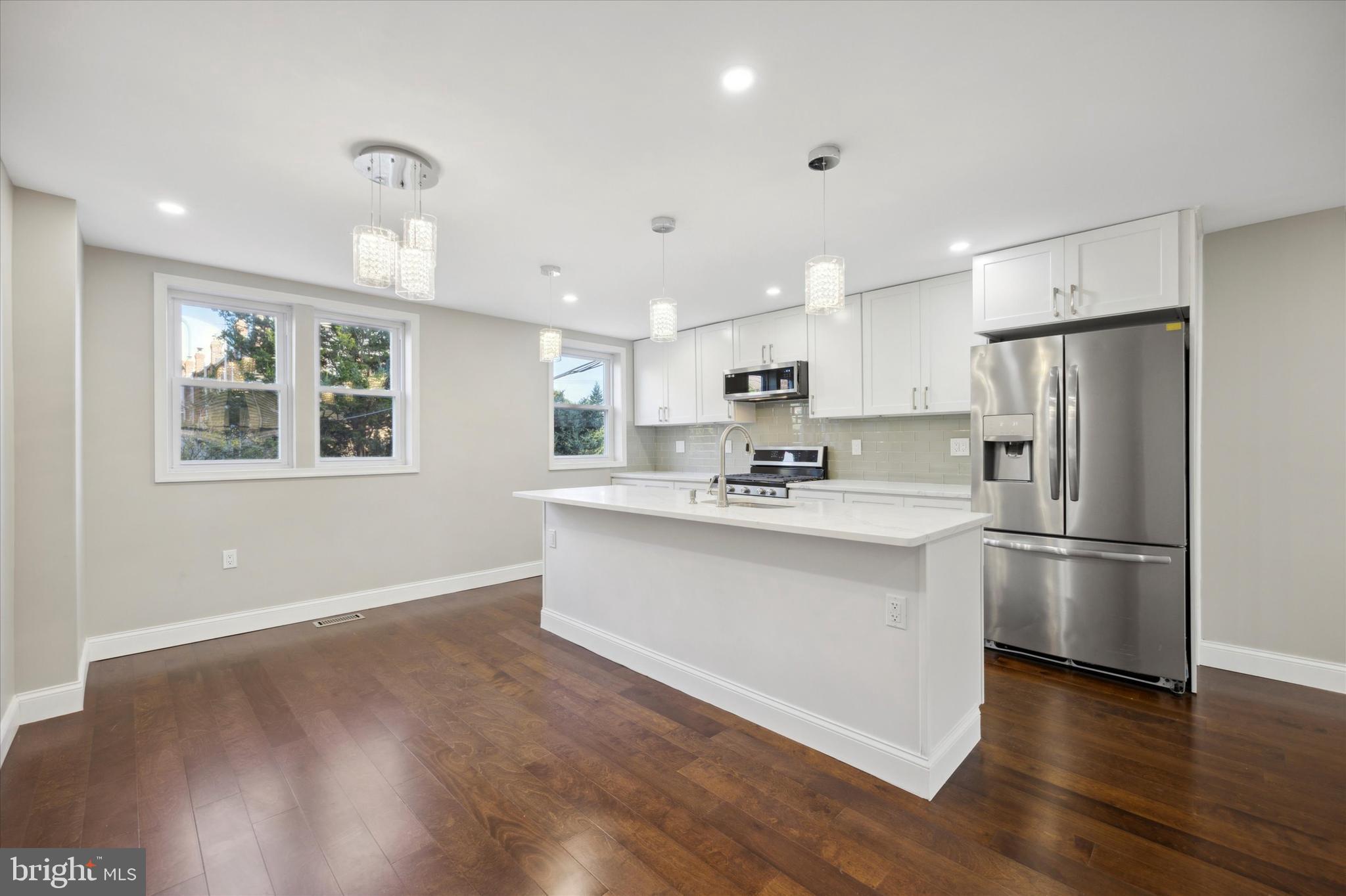 CLIFTON HEIGHTS - Residential