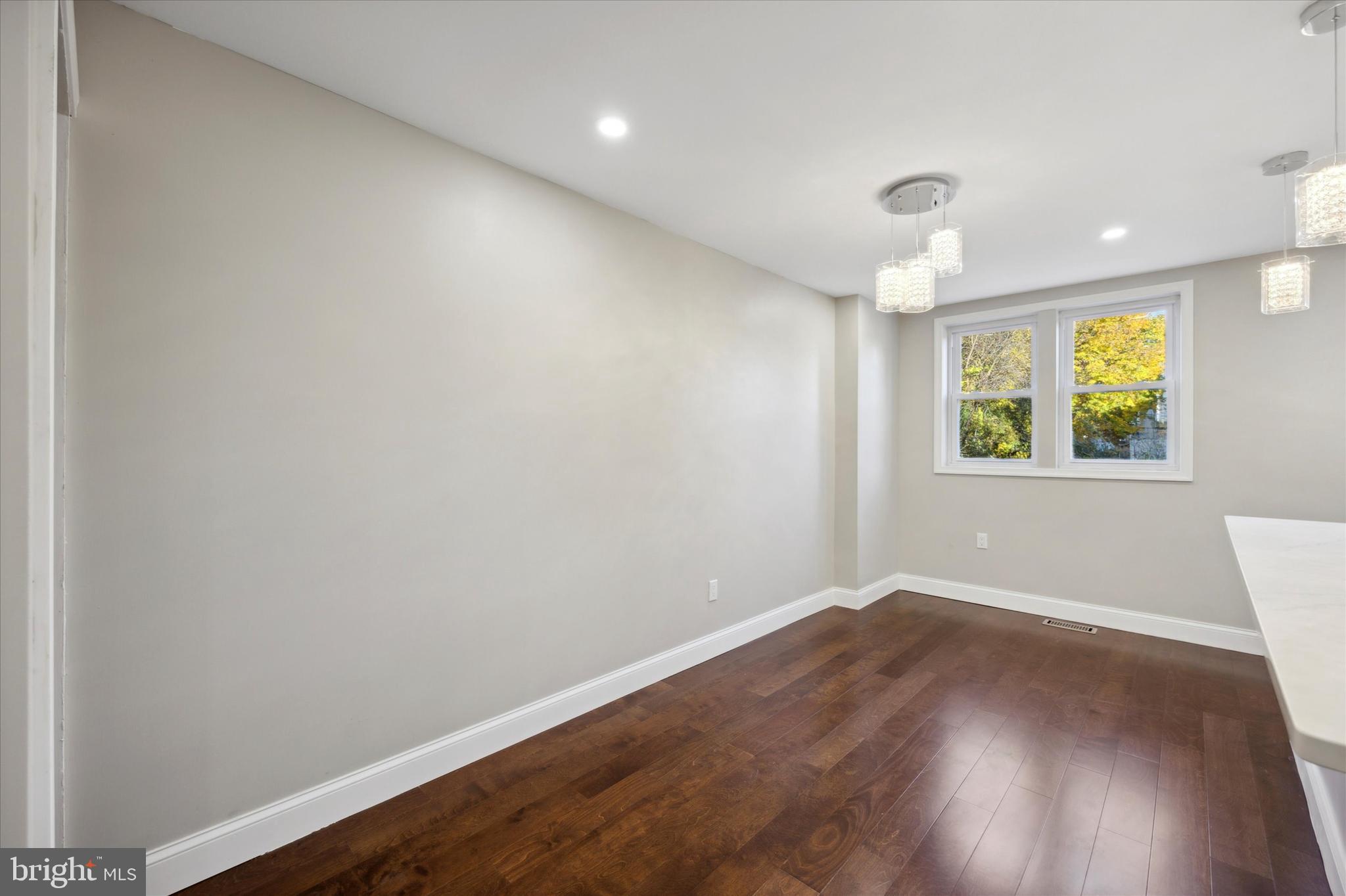 CLIFTON HEIGHTS - Residential