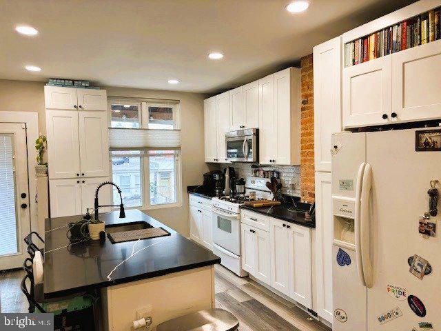 102 S CLINTON STREET