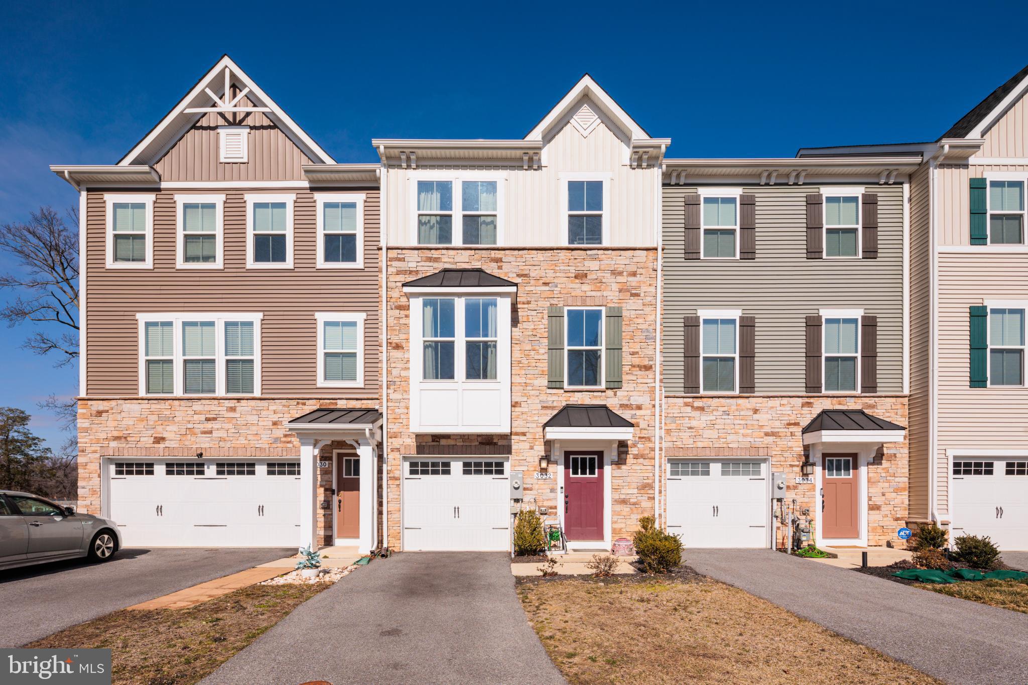 Newly built in 2020 this beautifully finished and well maintained townhome is located in the private waterfront community of Shaws Discovery. Just 15 minutes from downtown Baltimore!
This 3 bedroom home nestled in the back of the community features an oversized driveway with attached 1 car garage, open concept main level, large living area flowing into the kitchen with elegant white cabinetry, granite counters, true pantry, oversized island with seating space and gorgeous floors throughout. Sliding glass door leads from the dining room to the rear deck with views of Back River.
Stunning primary bedroom with elegant tray ceilings, generous size walk in closet, double vanity bath and walk-in dual shower. Upstairs complete with 2 additional bedrooms, full bath and laundry located conveniently in hall.
Additional living area on the lower level perfect for whatever extra space is needed, game room, home theater, gym, office, endless possibilities!
Loads of community amenities such as walking paths, boat ramp and a private pavilion just to name a few!