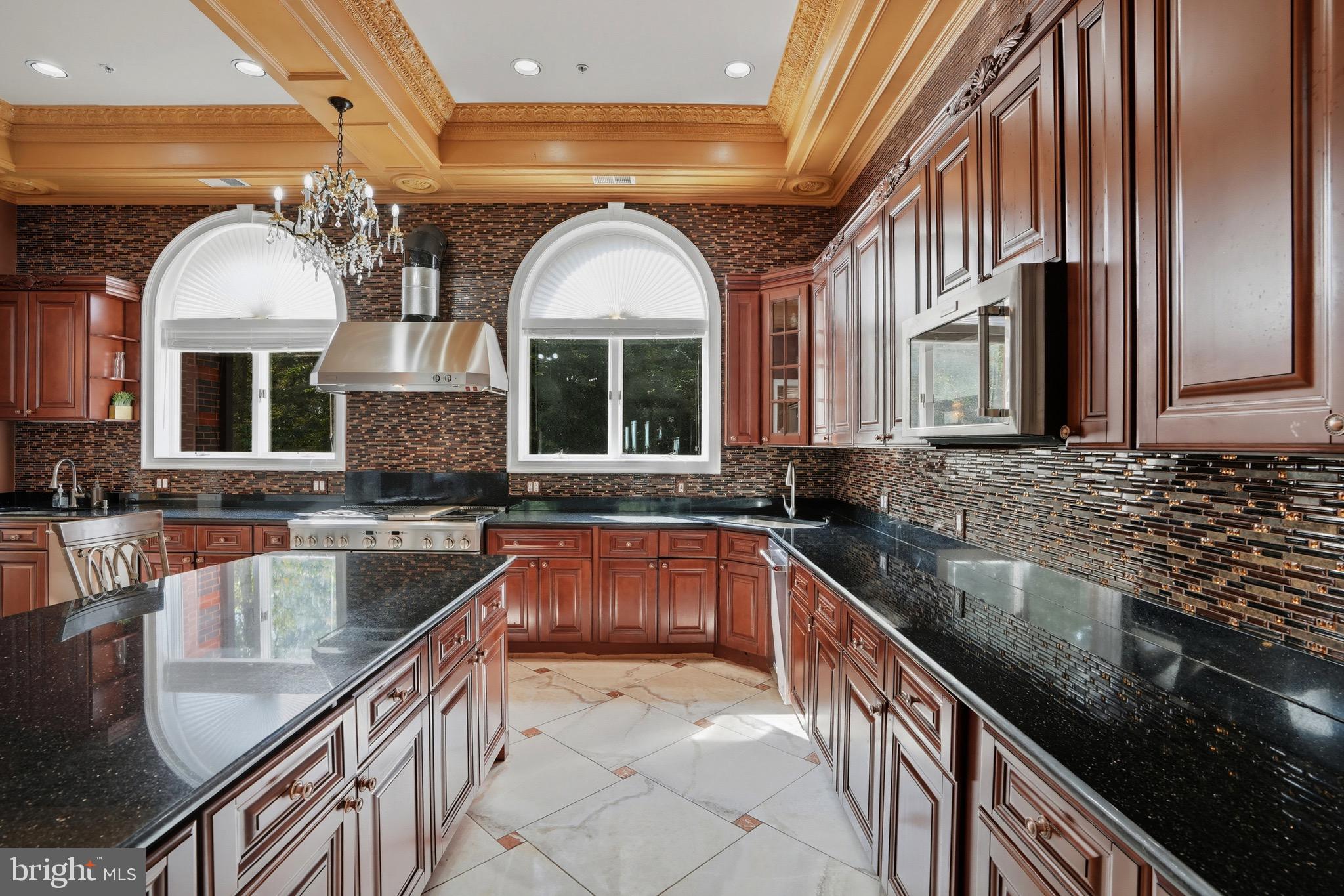 STONELEDGE - Residential