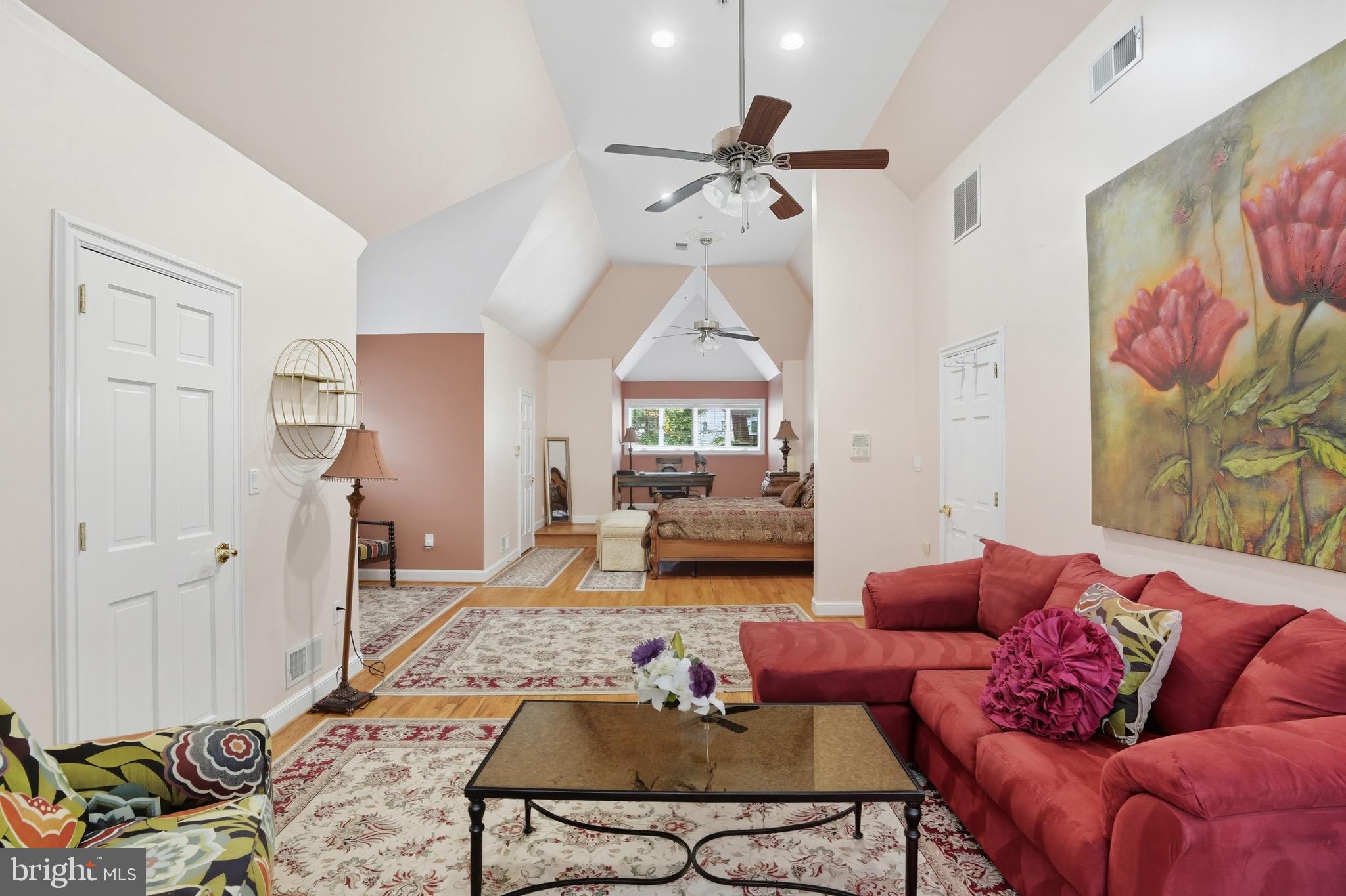 STONELEDGE - Residential