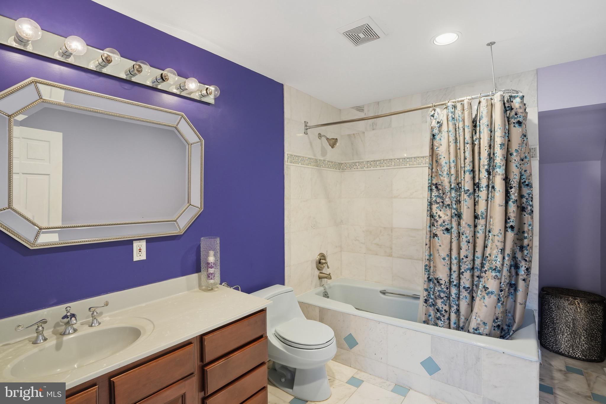 STONELEDGE - Residential