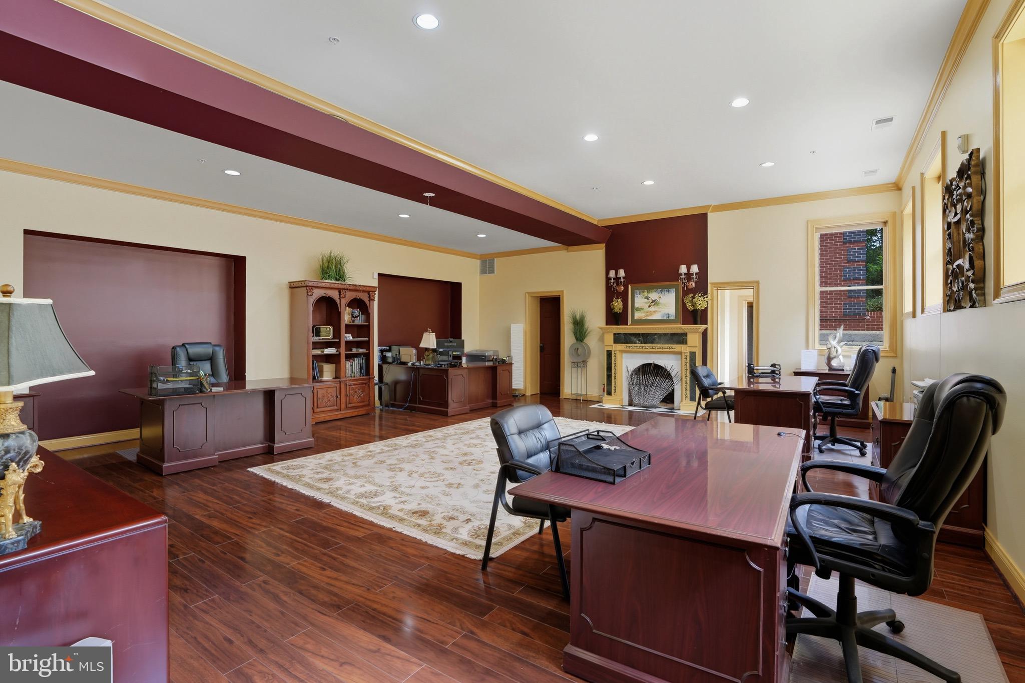 STONELEDGE - Residential