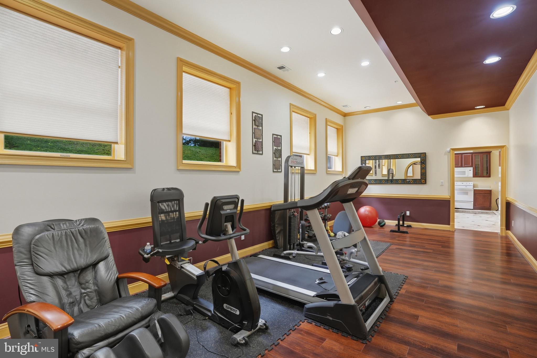 STONELEDGE - Residential