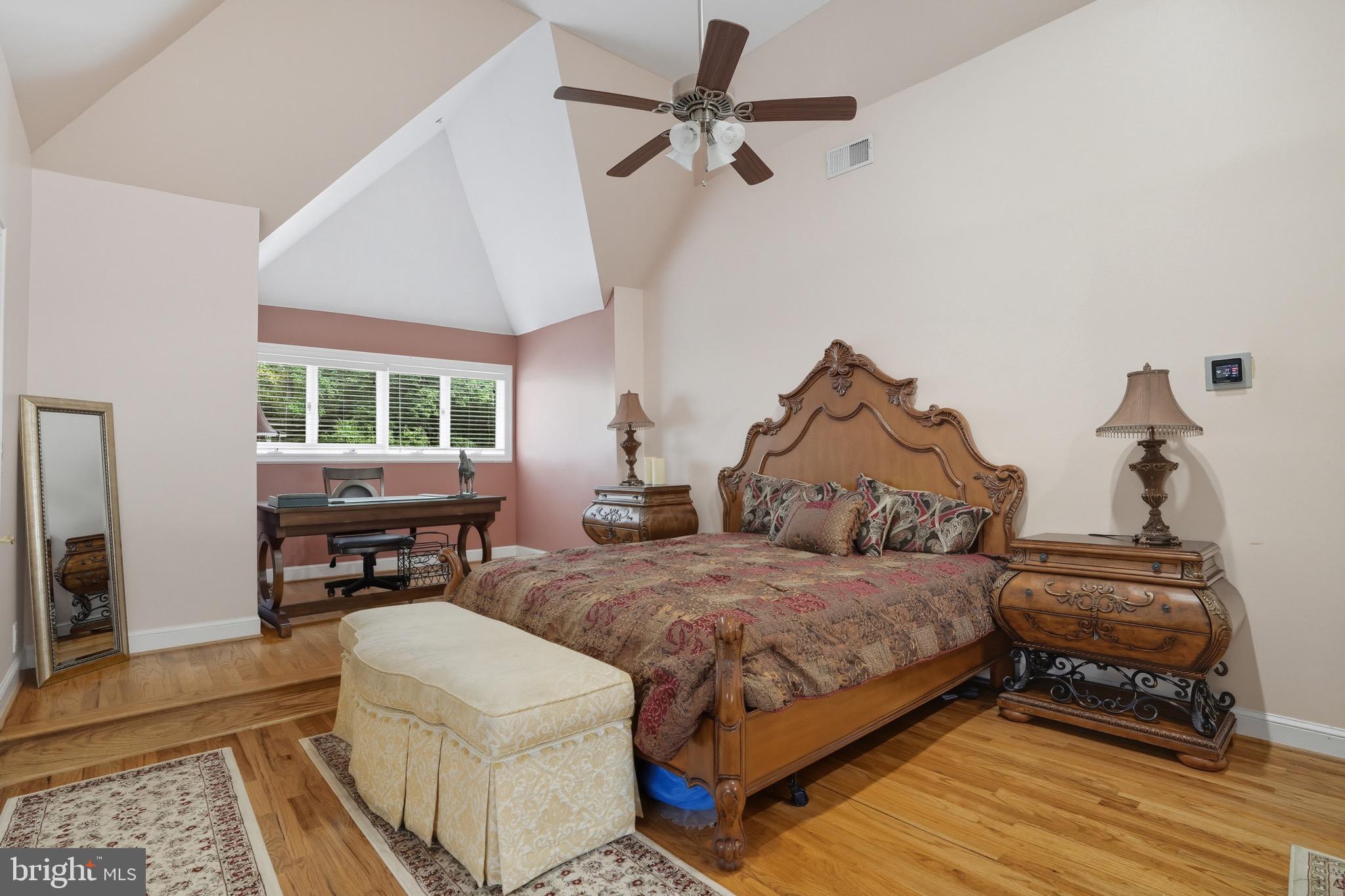 STONELEDGE - Residential