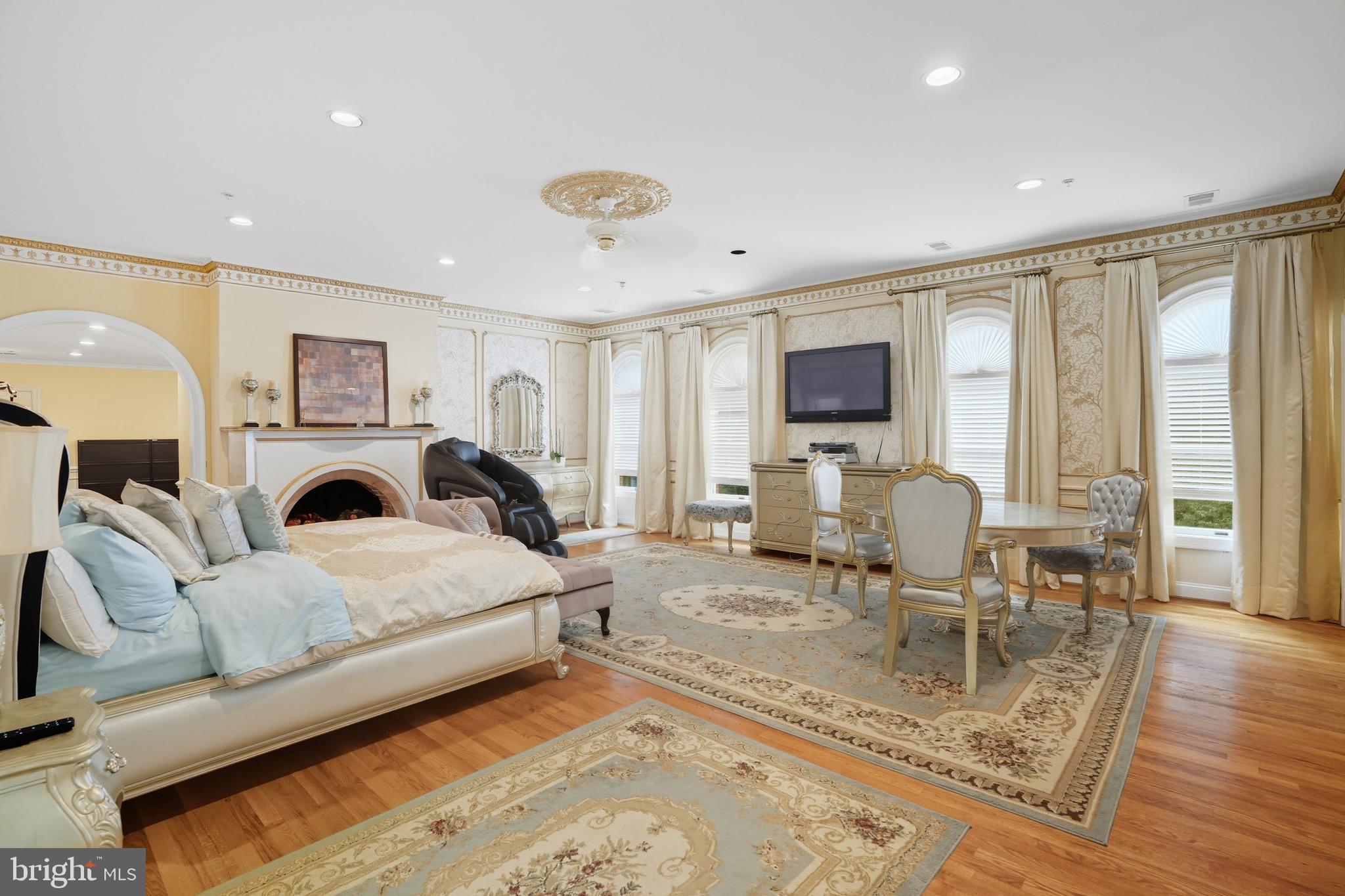 STONELEDGE - Residential